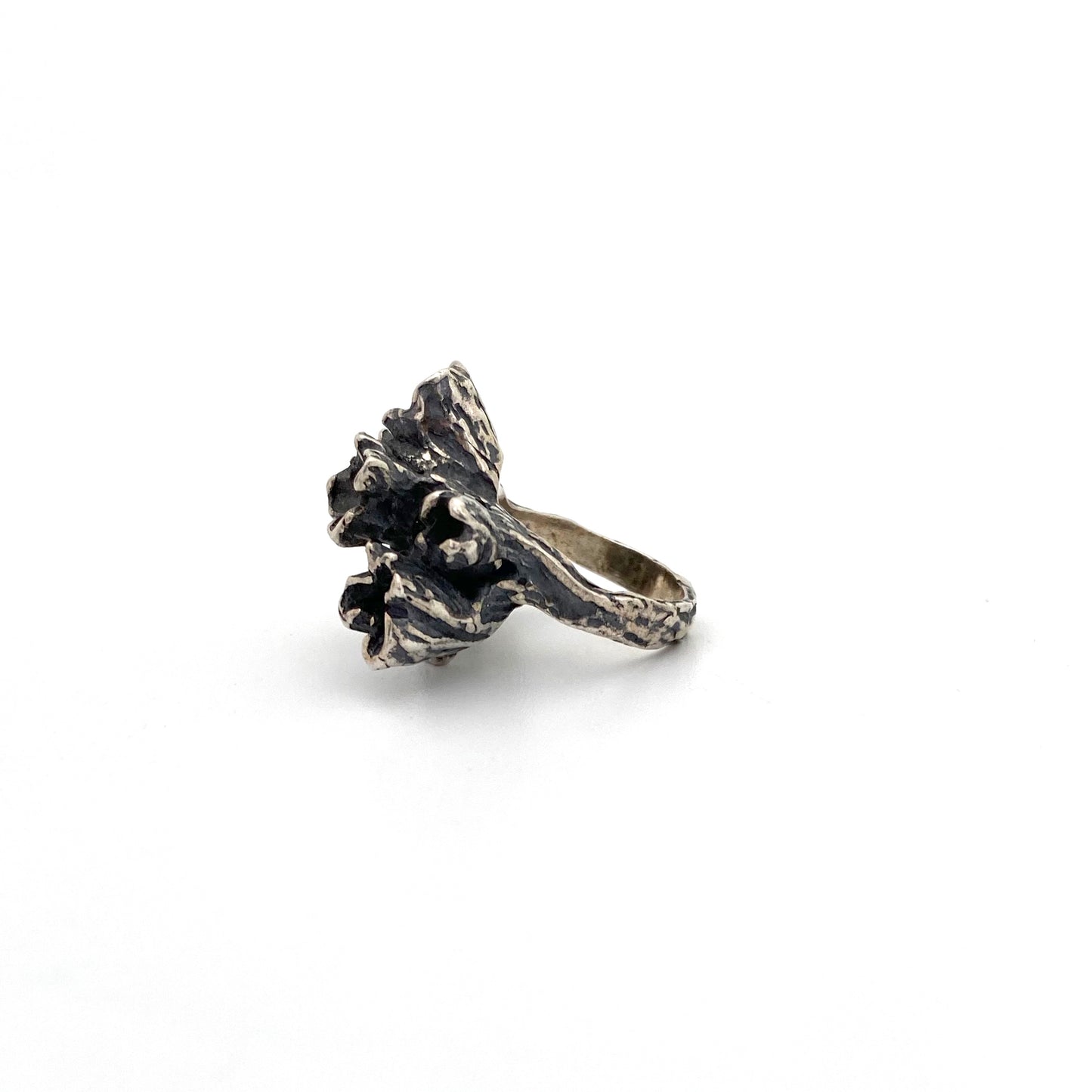 profile vintage brutalist silver ring Modernist jewelry design NOS
