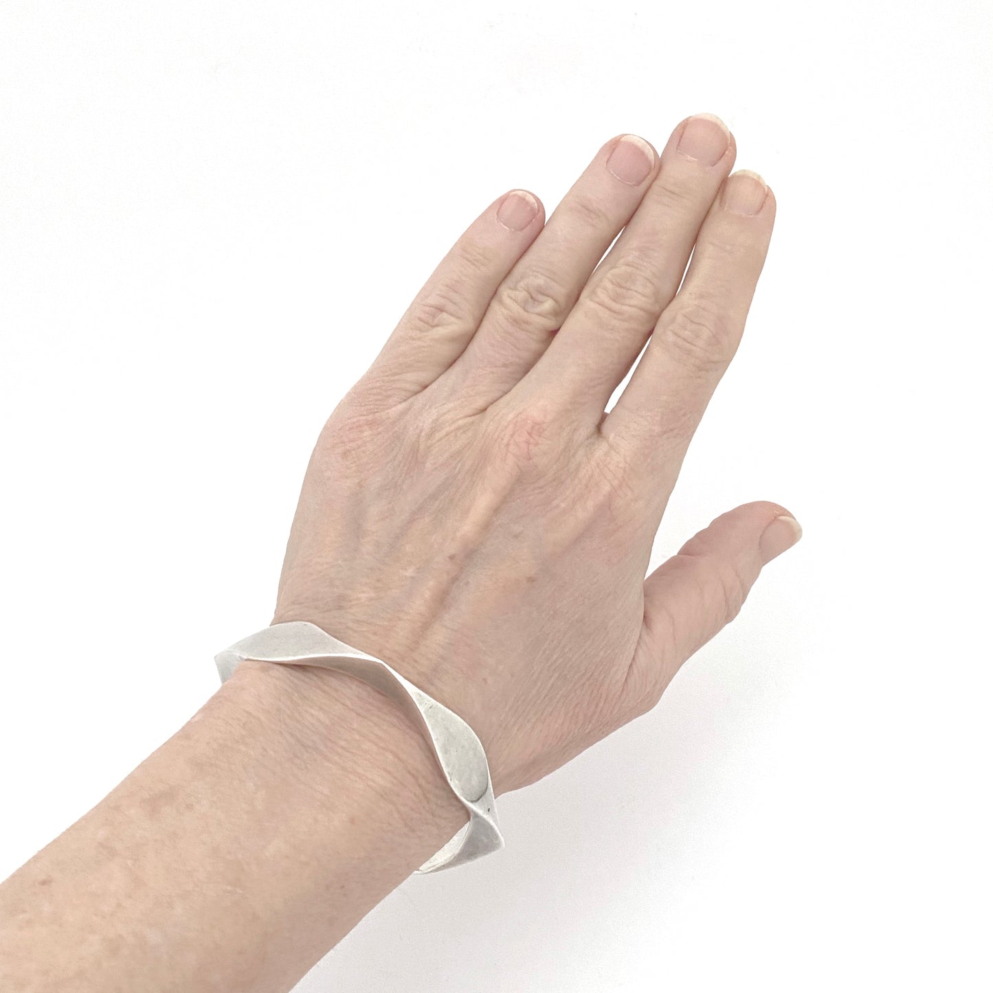 Walter Schluep hand wrought silver bangle bracelet ~ 1973