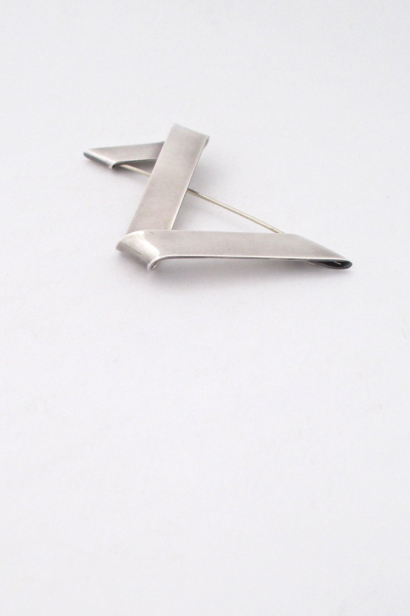 profile Hans Hansen Georg Jensen Denmark vintage large silver ribbon brooch Scandinavian Modern design jewelry