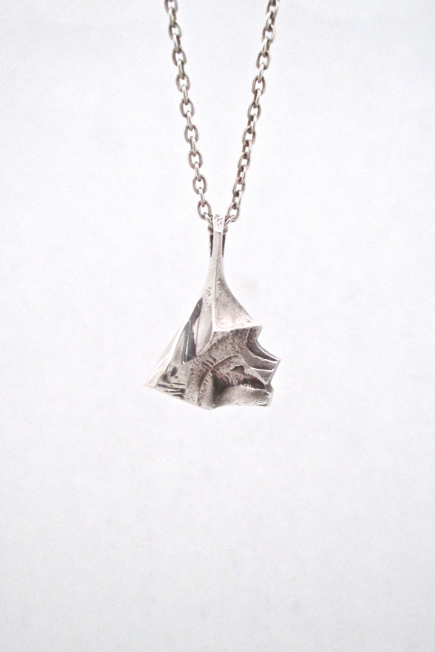detail Matti Hyvarinen Finland vintage textural silver pendant necklace Scandinavian Modern jewelry design