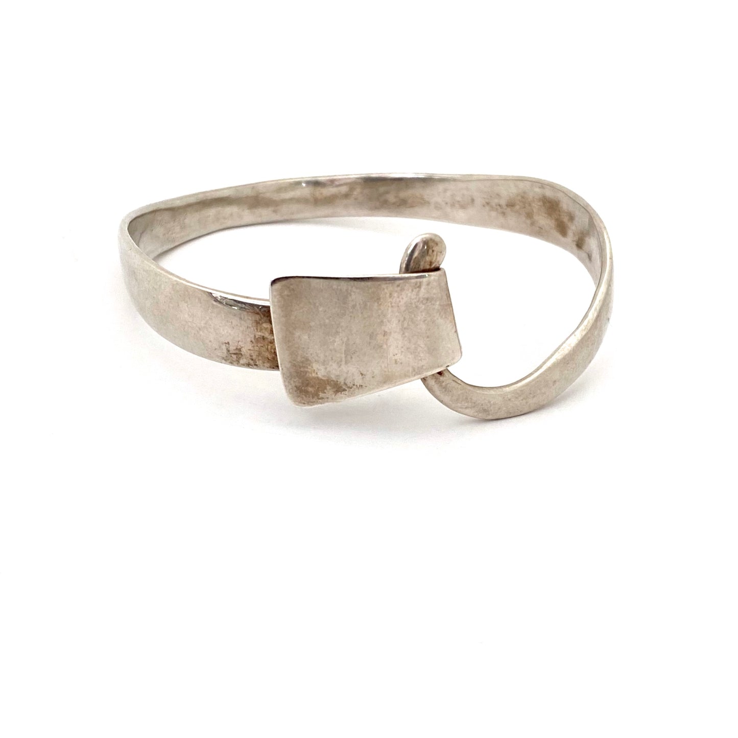 hand wrought hammered silver hook bracelet