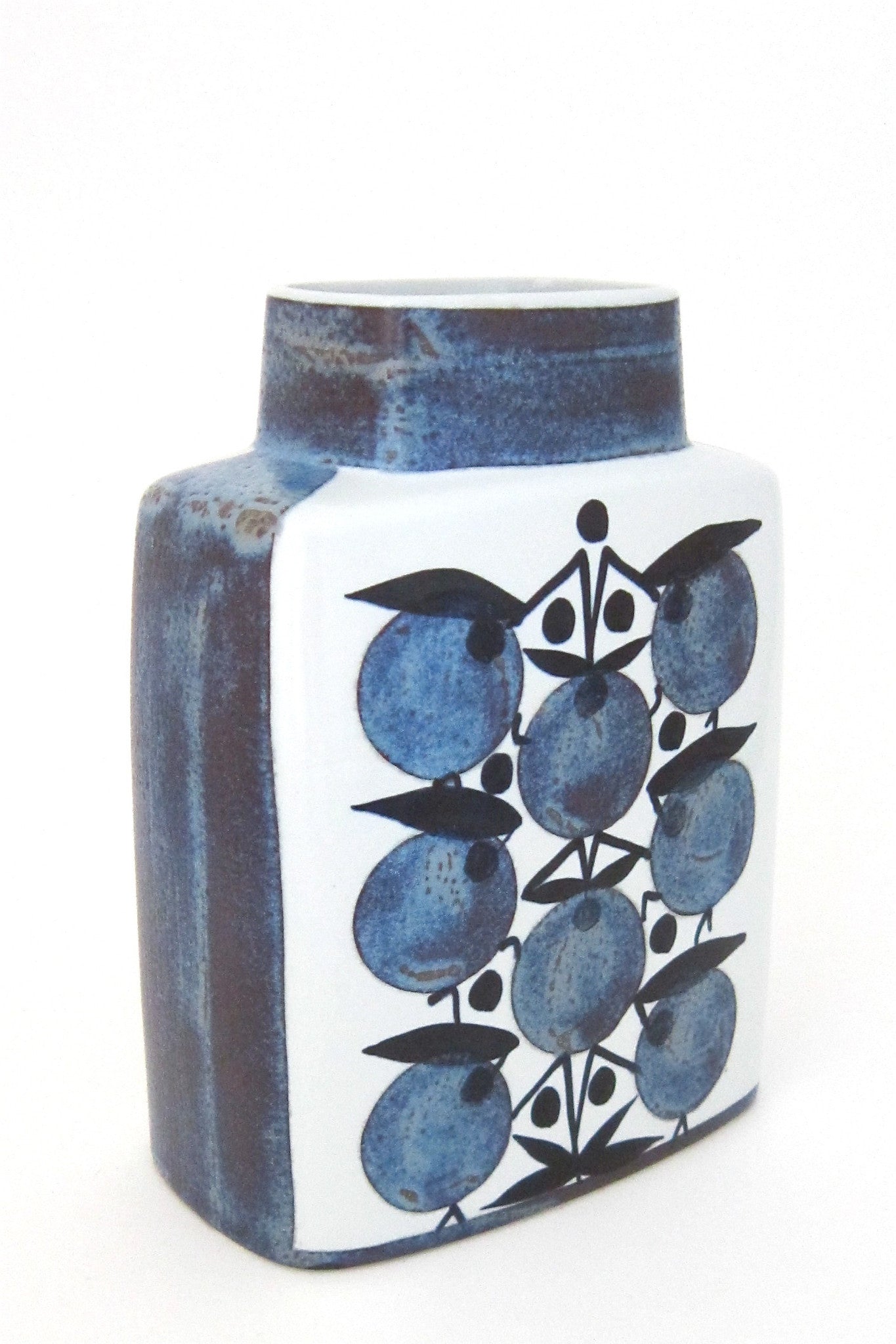 Royal Copenhagen Denmark tenera fruit vase by Grethe Helland Hansen