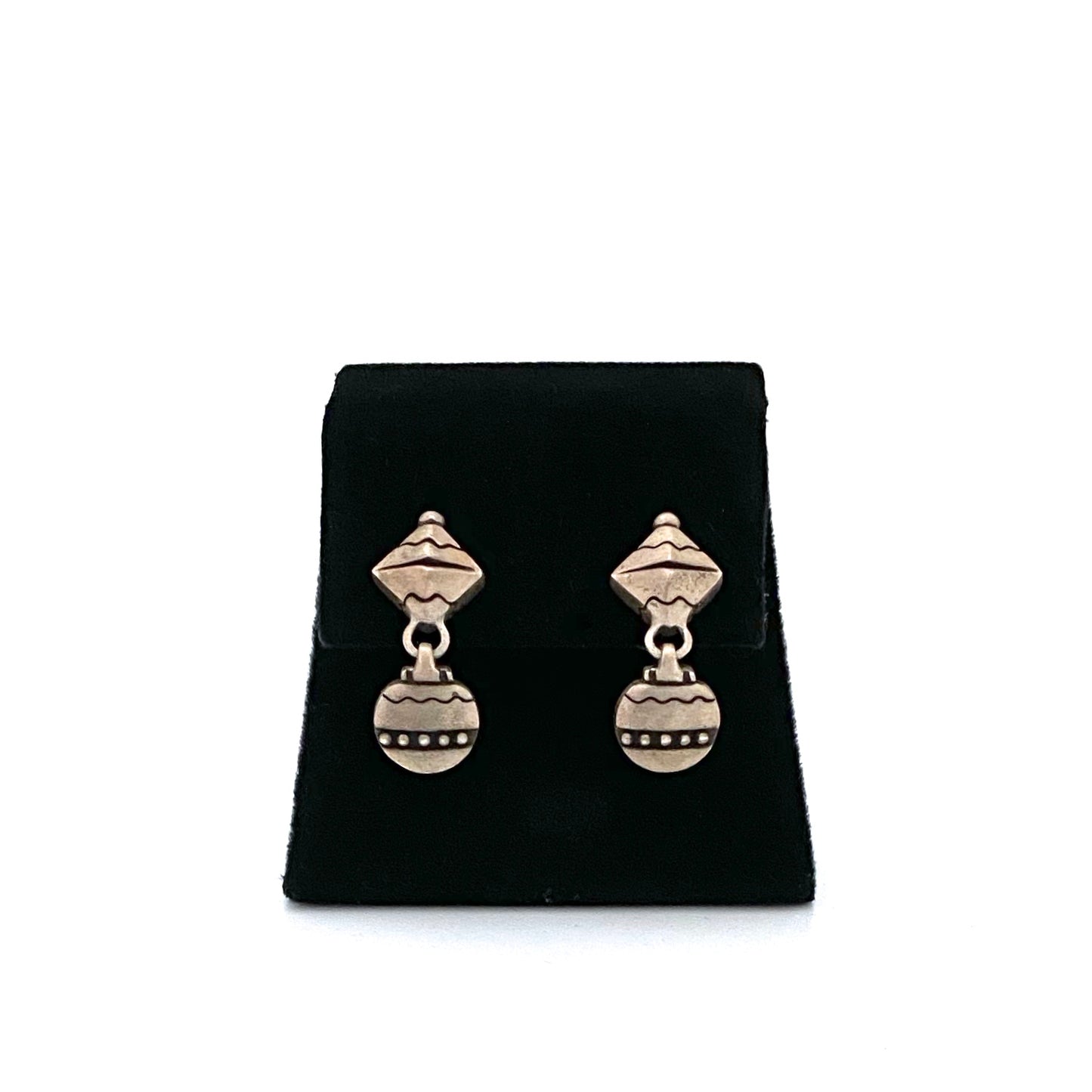 detail Lisa Jenks USA vintage postmodern silver drop earrings