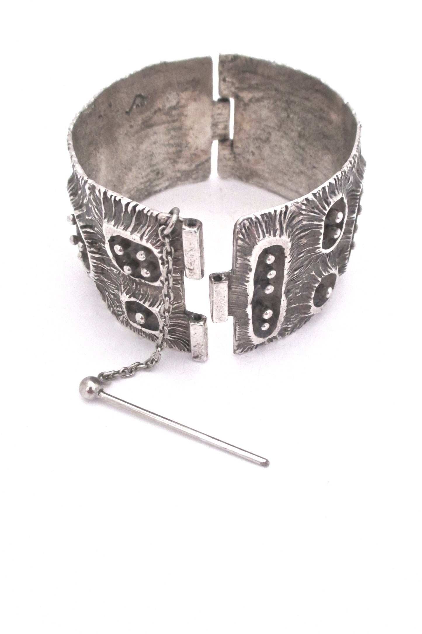 detail Guy Vidal Canada vintage brutalist pewter craters and posts hinged bracelet