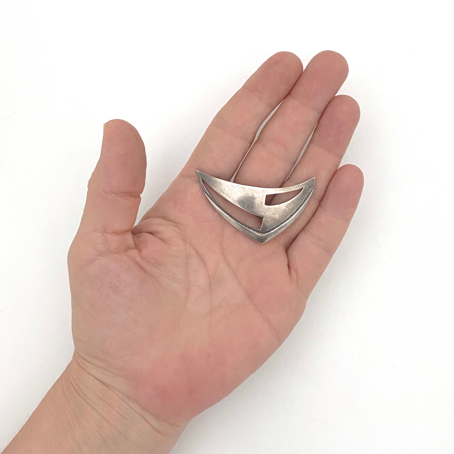 scale Viggo Wollny Denmark vintage silver brooch Fammik Scandinavian Modernist jewelry design