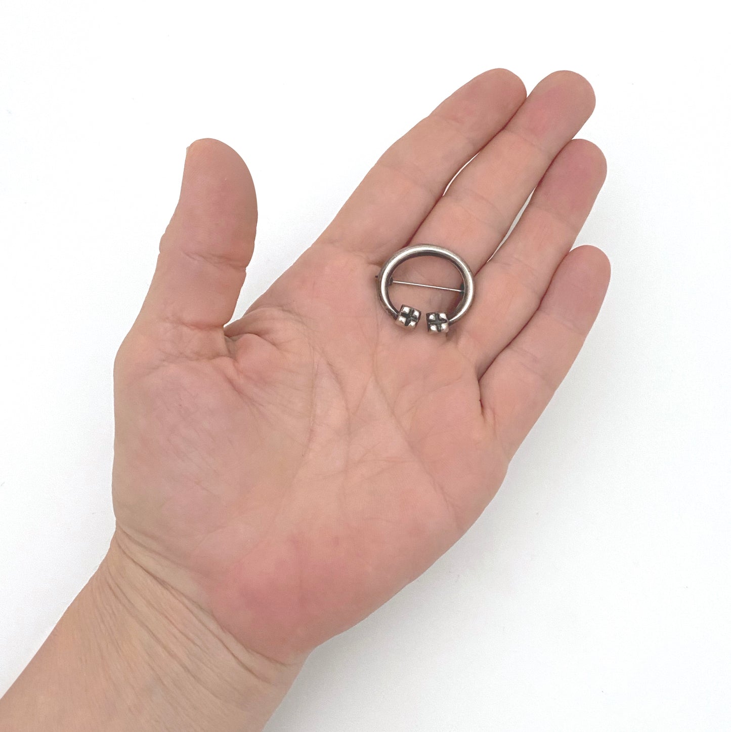 scale Kalevala Koru Finland vintage silver brooch Holger Lindstrom 1957