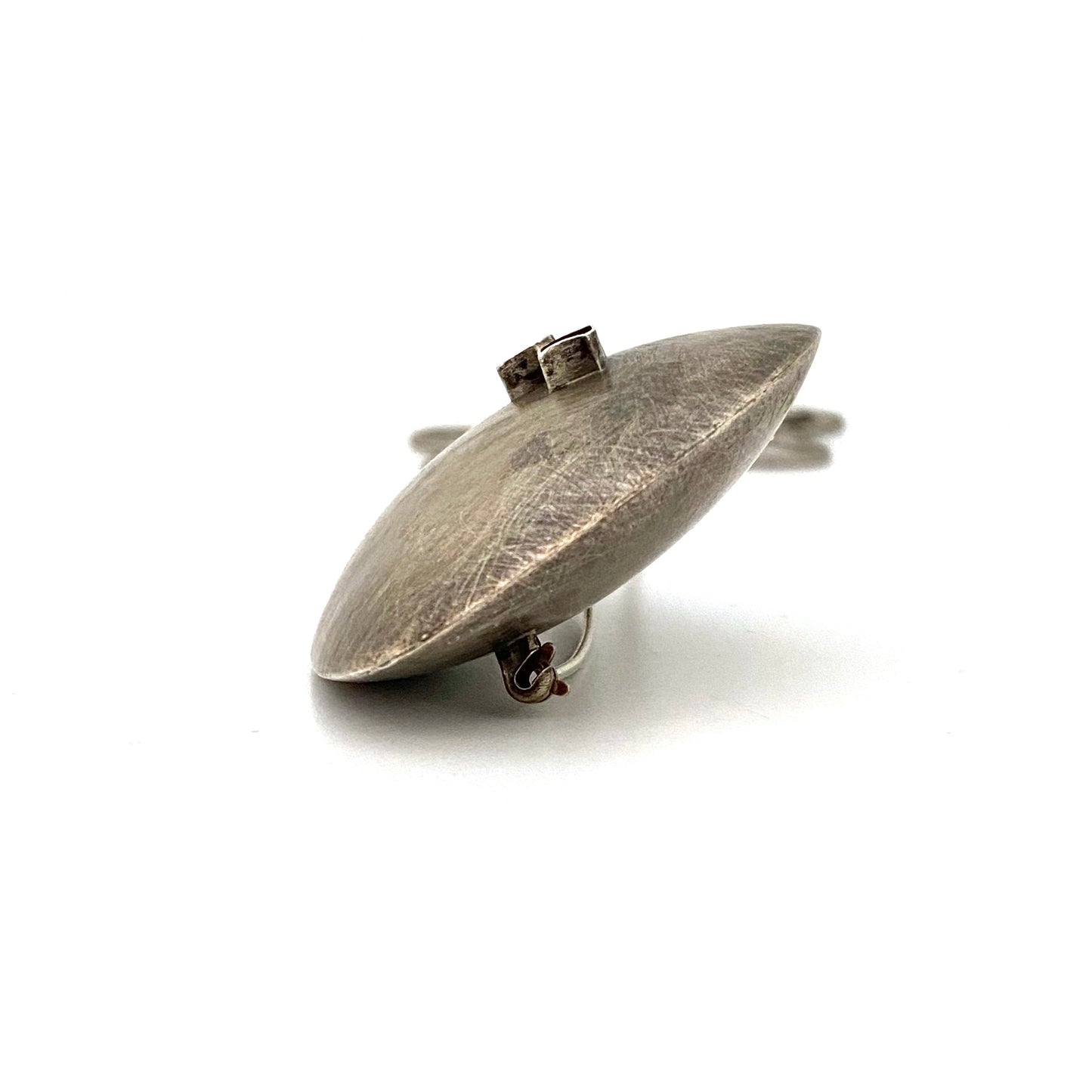 profile Talya Baharal Gene Gnida USA vintage textured silver pendant necklace brooch