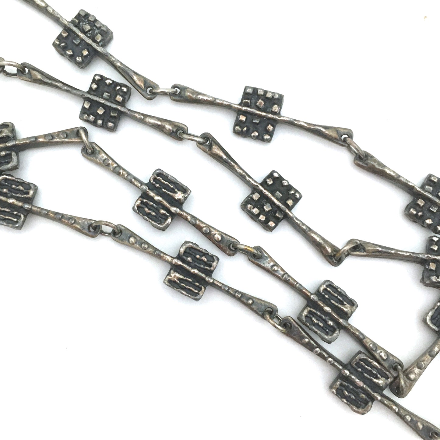 detail Robert Larin Canada vintage brutalist pewter 2 in 1 double sided long link chain necklace 1 Canadian design jewellery