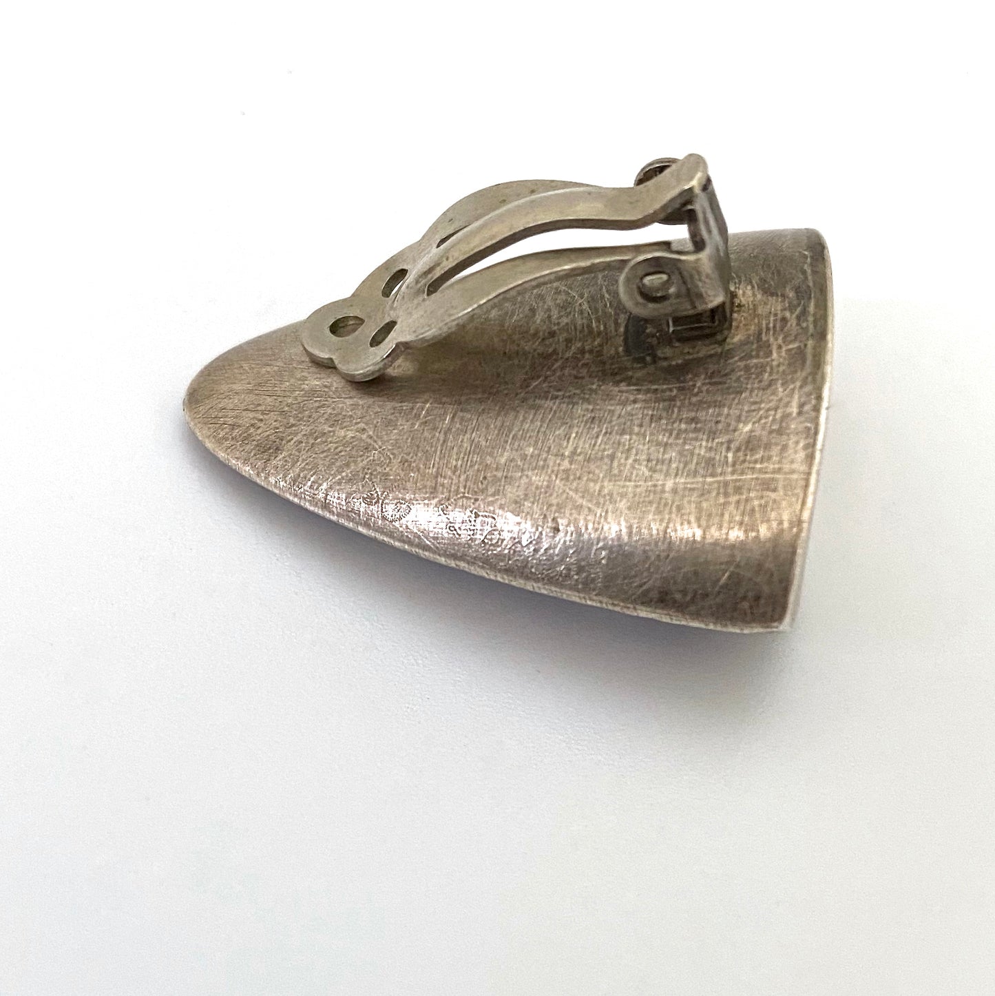 Baharal Gnida textured silver earrings ~ signed