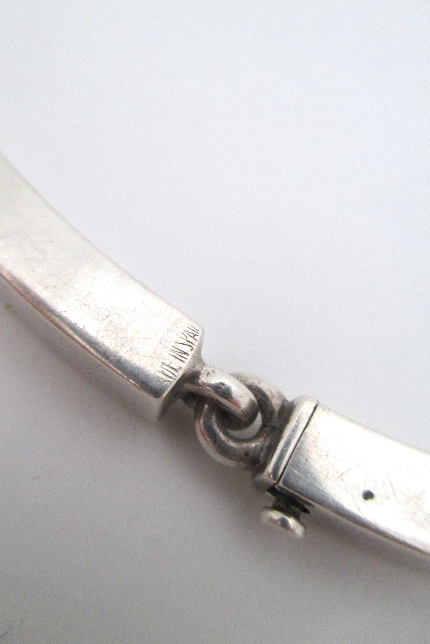 Puig Doria sleek modernist silver choker
