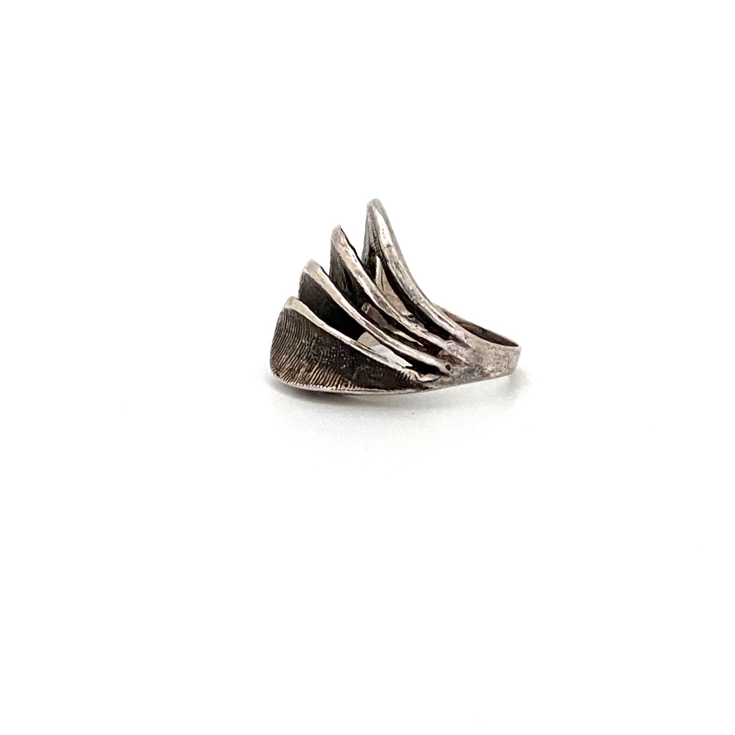 vintage silver waves ring