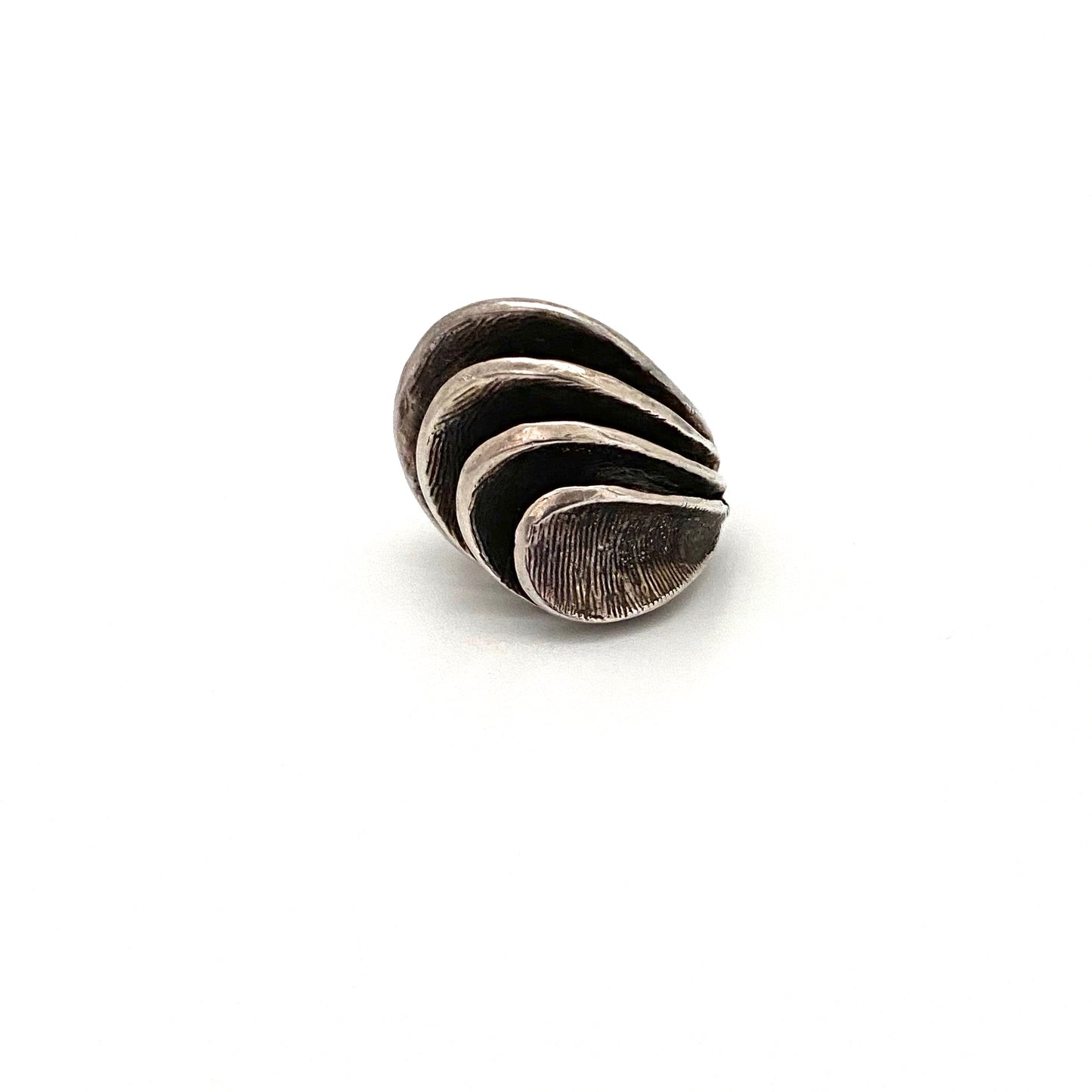 vintage silver waves ring