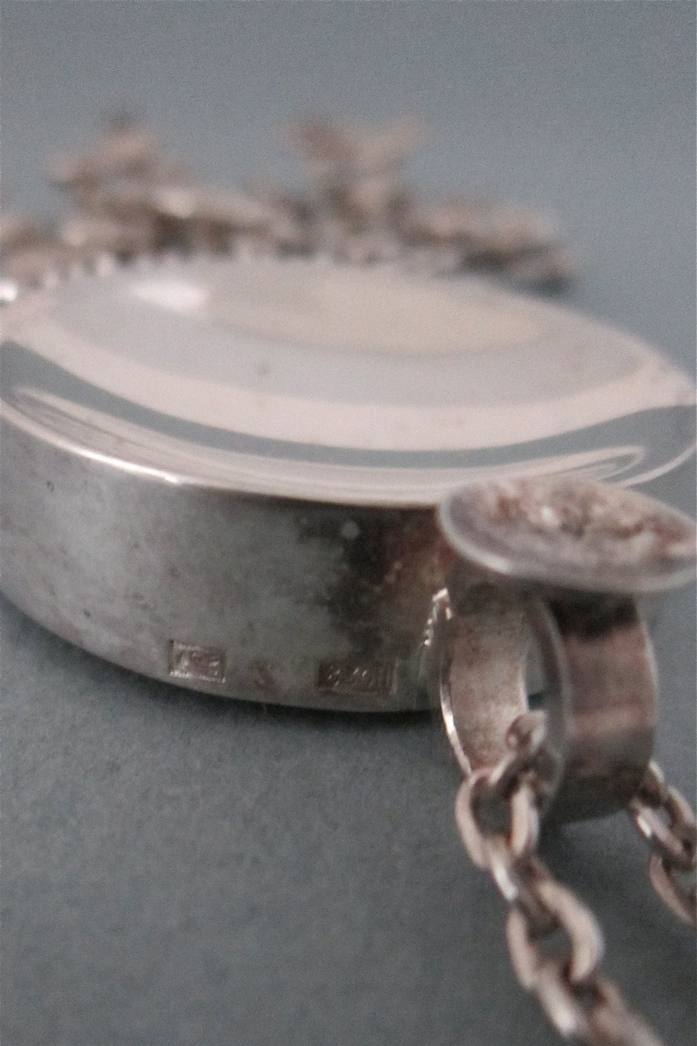 Kultateolisuus kinetic fireworks necklace