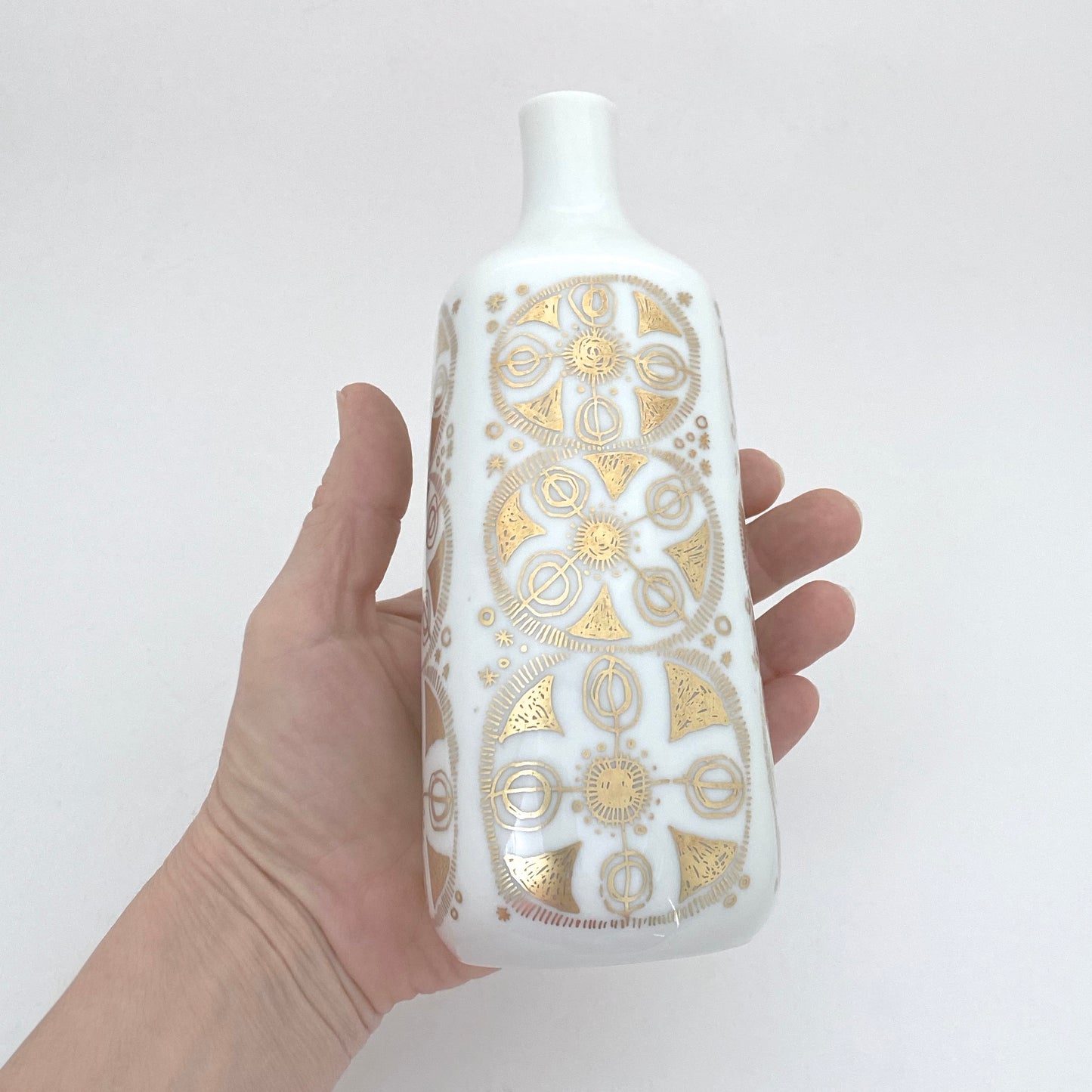 detail scale Porsgrund Norway vintage porcelain bottle vases gold decoration Arne Lindaas Scandinavian Modern design
