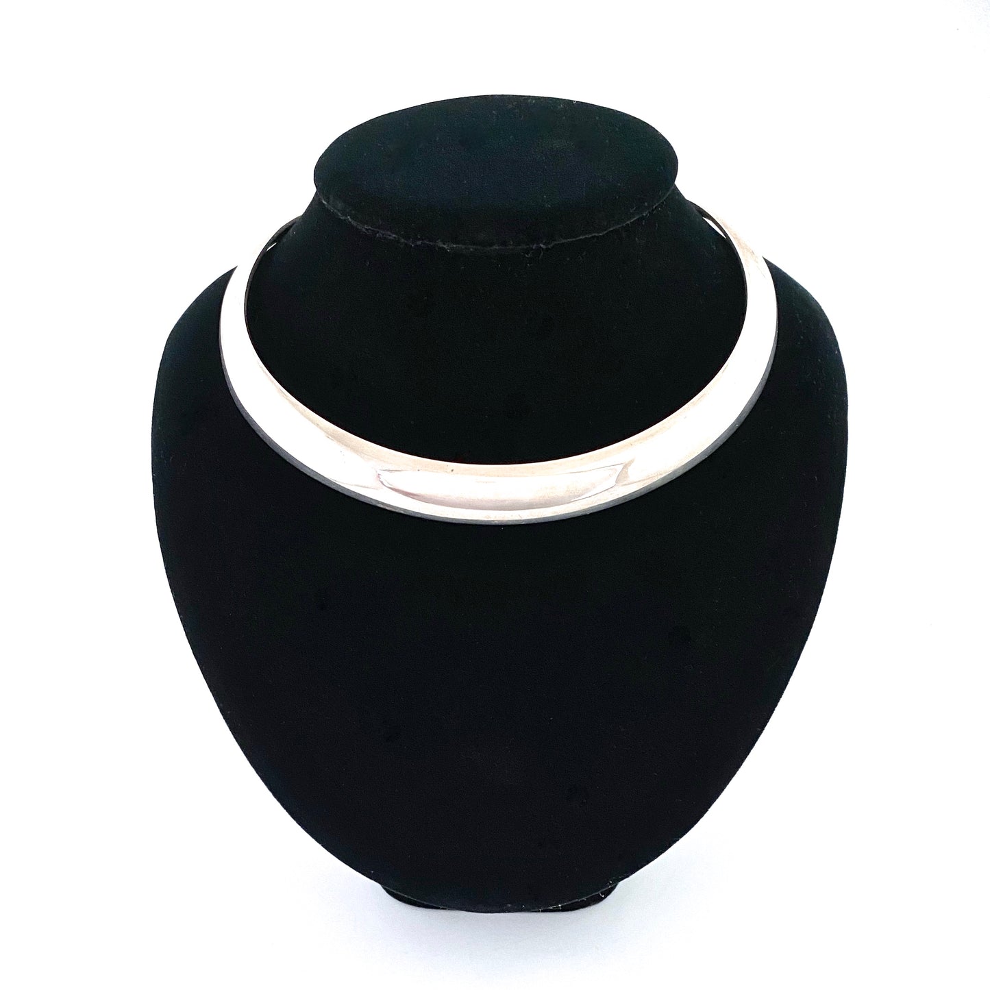 scale Georg Jensen Denmark vintage silver neck ring torque 16A Ove Wendt Scandinavian Modernist jewelry design