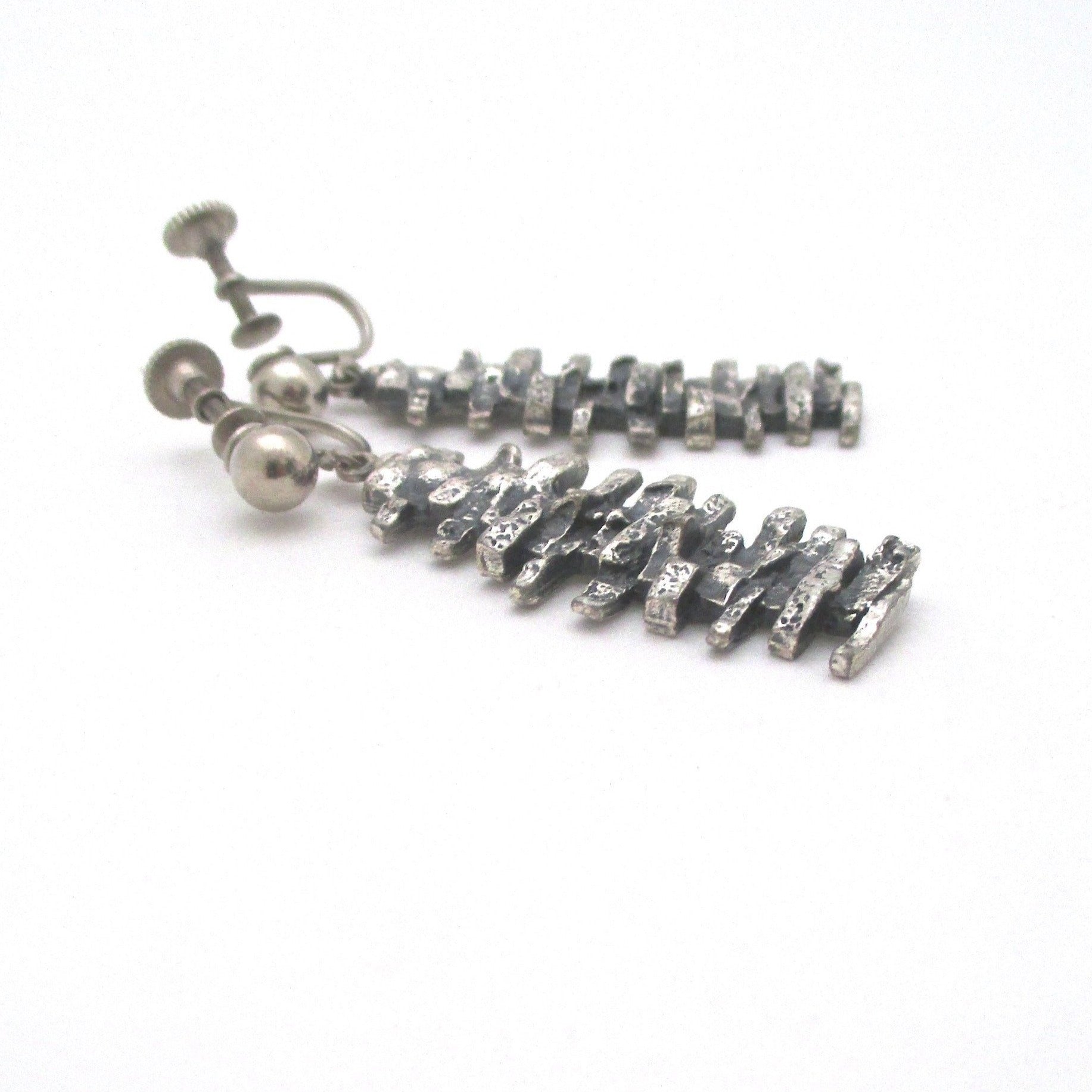 detail Guy Vidal Canada vintage modernist stacked stones drop earrings brutalist jewelry