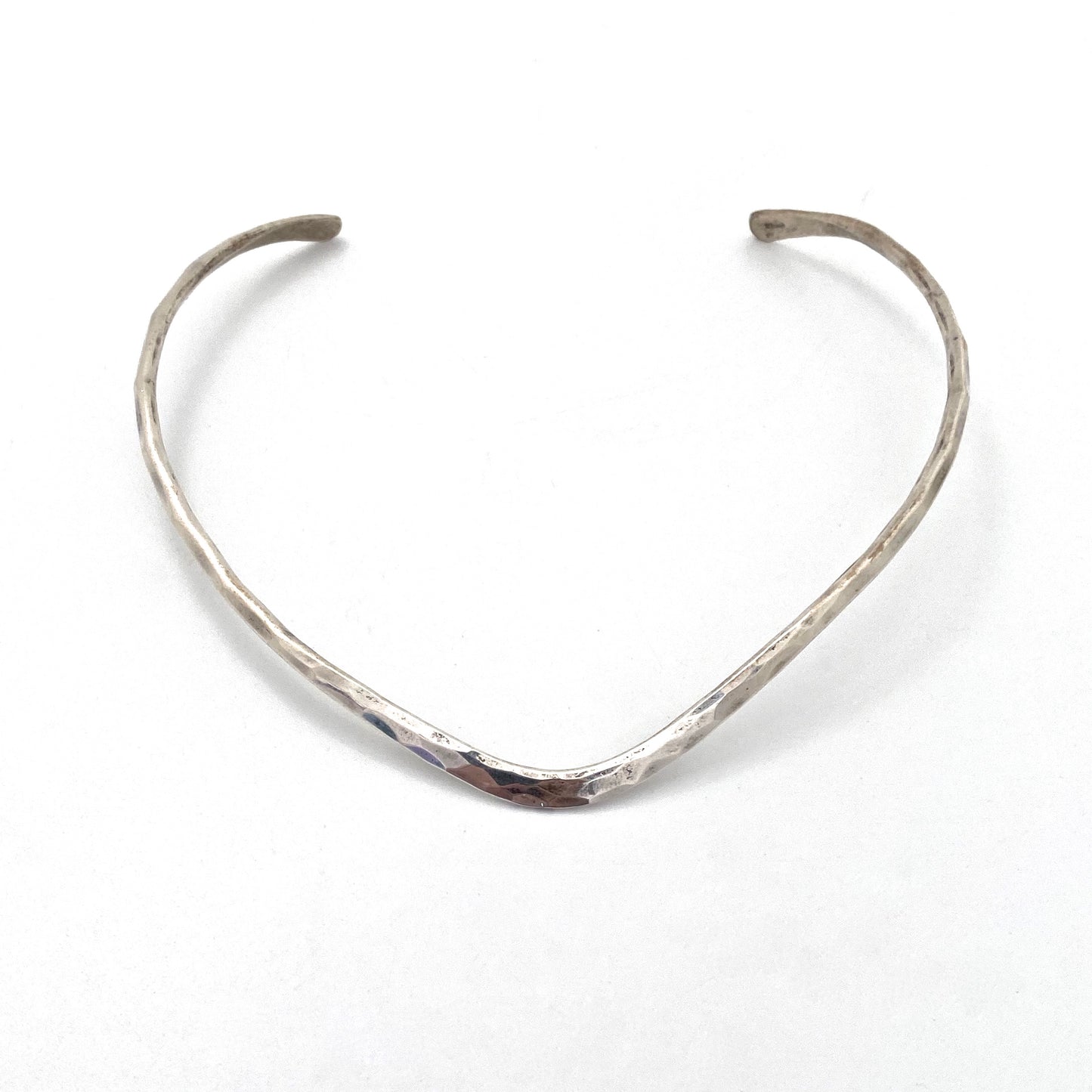 Gerald Stinn hammered silver neck ring