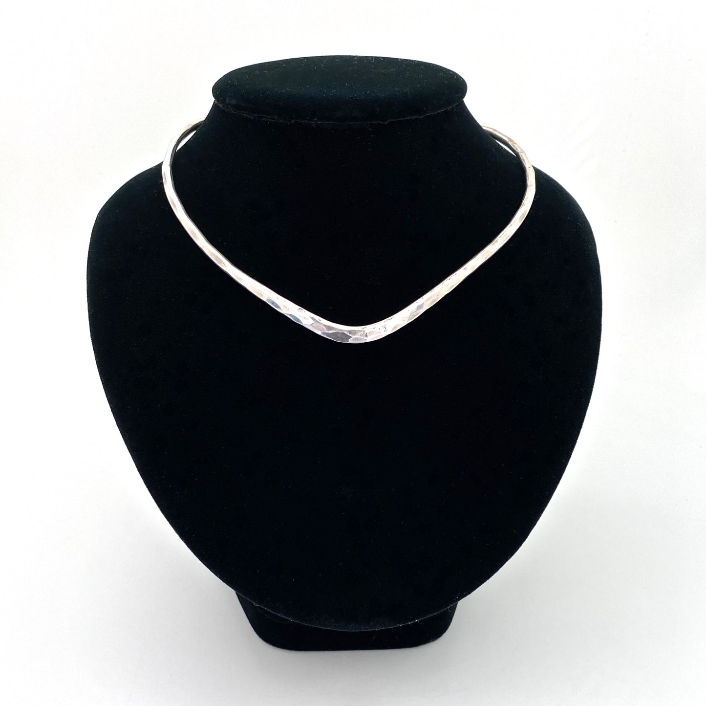 Gerald Stinn hammered silver neck ring