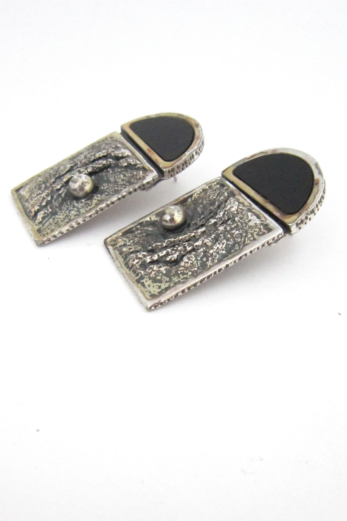 Darveau hinged earrings