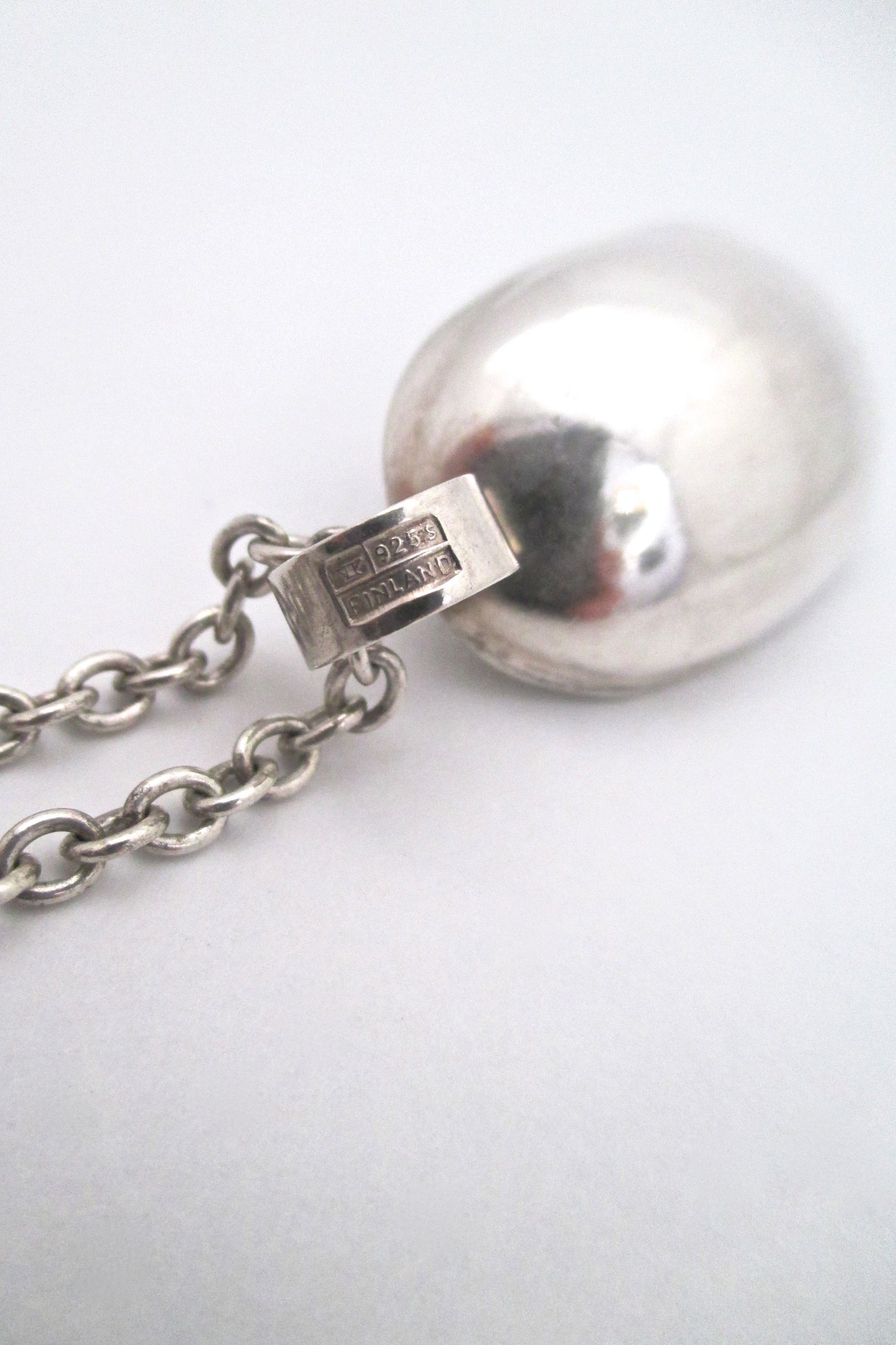 Kupittaan Kulta moss agate pendant