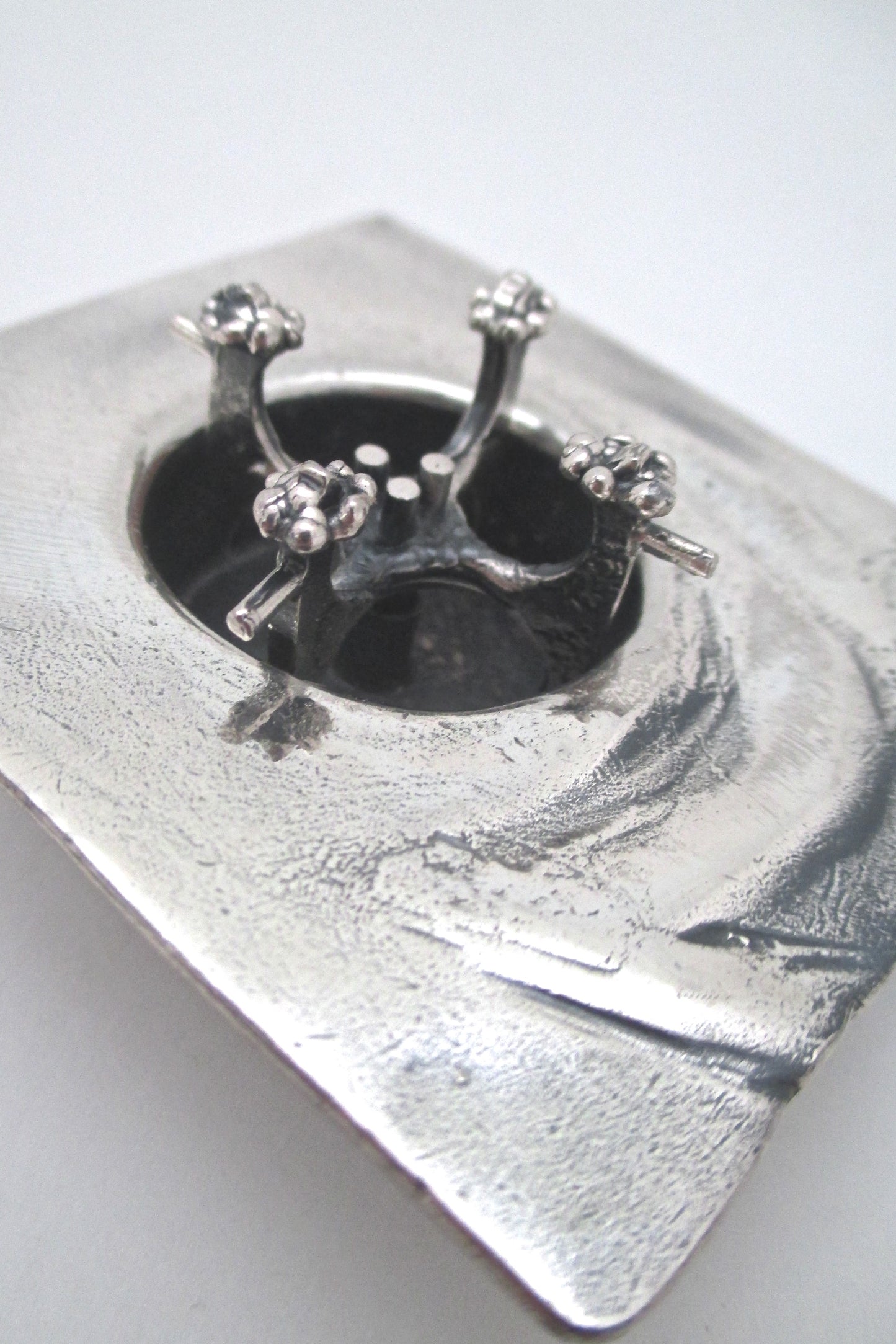 detail Guy Vidal Canada rare brutalist pewter kinetic shadowbox pendant necklace 1970s