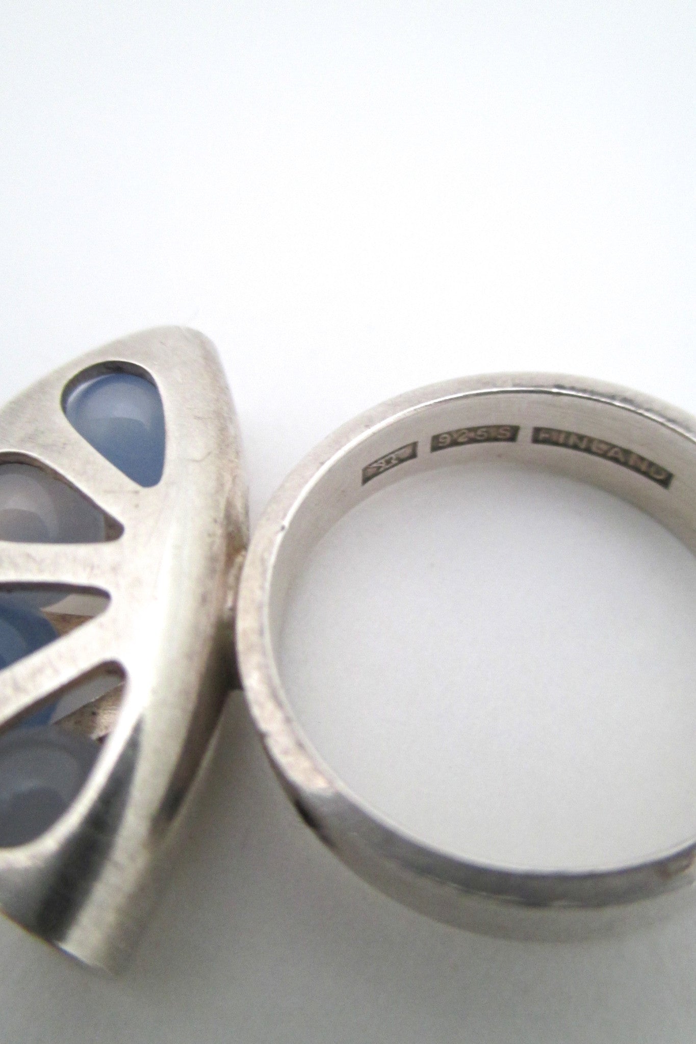 Elis Kauppi pale chalcedony 'fan' ring