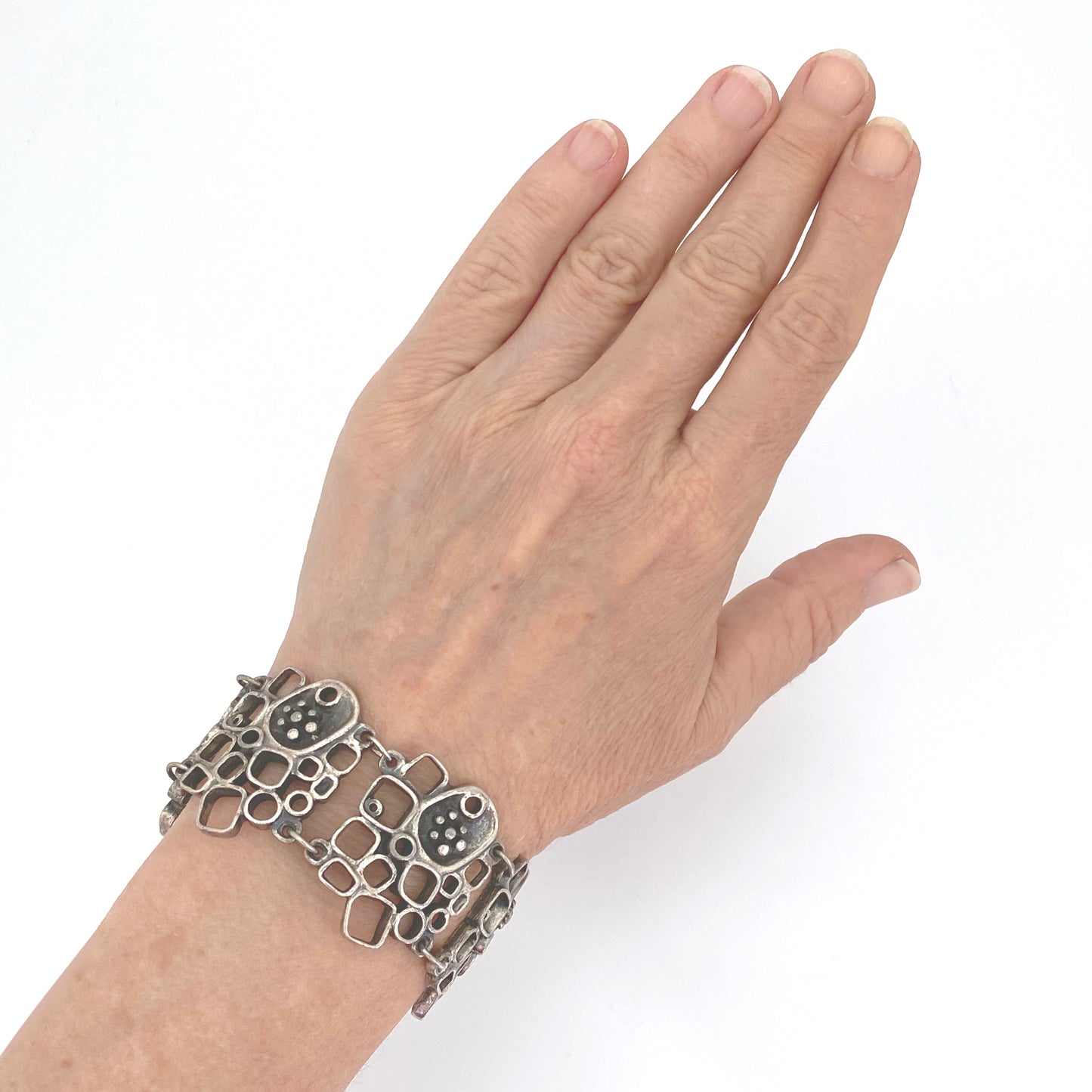 scale Guy Vidal Canada vintage brutalist pewter openwork and shadowbox panel link bracelet