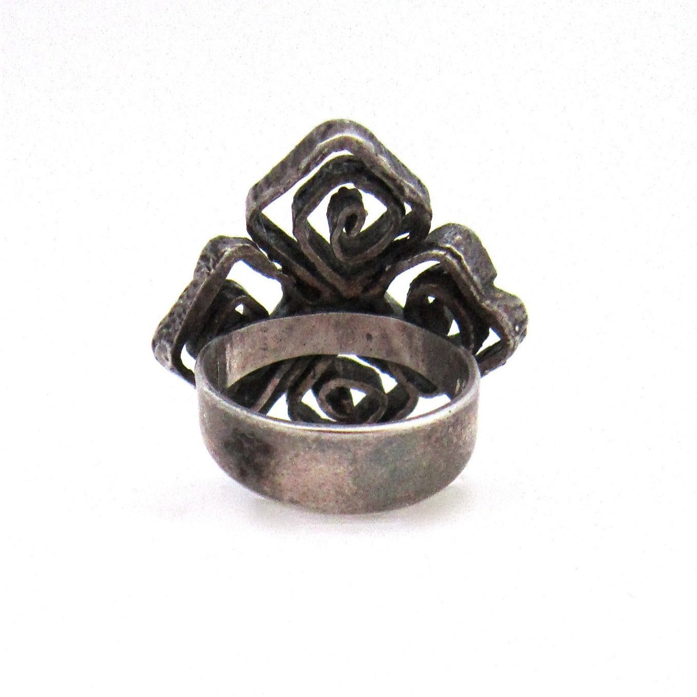 Erik Granit spirals squared ring