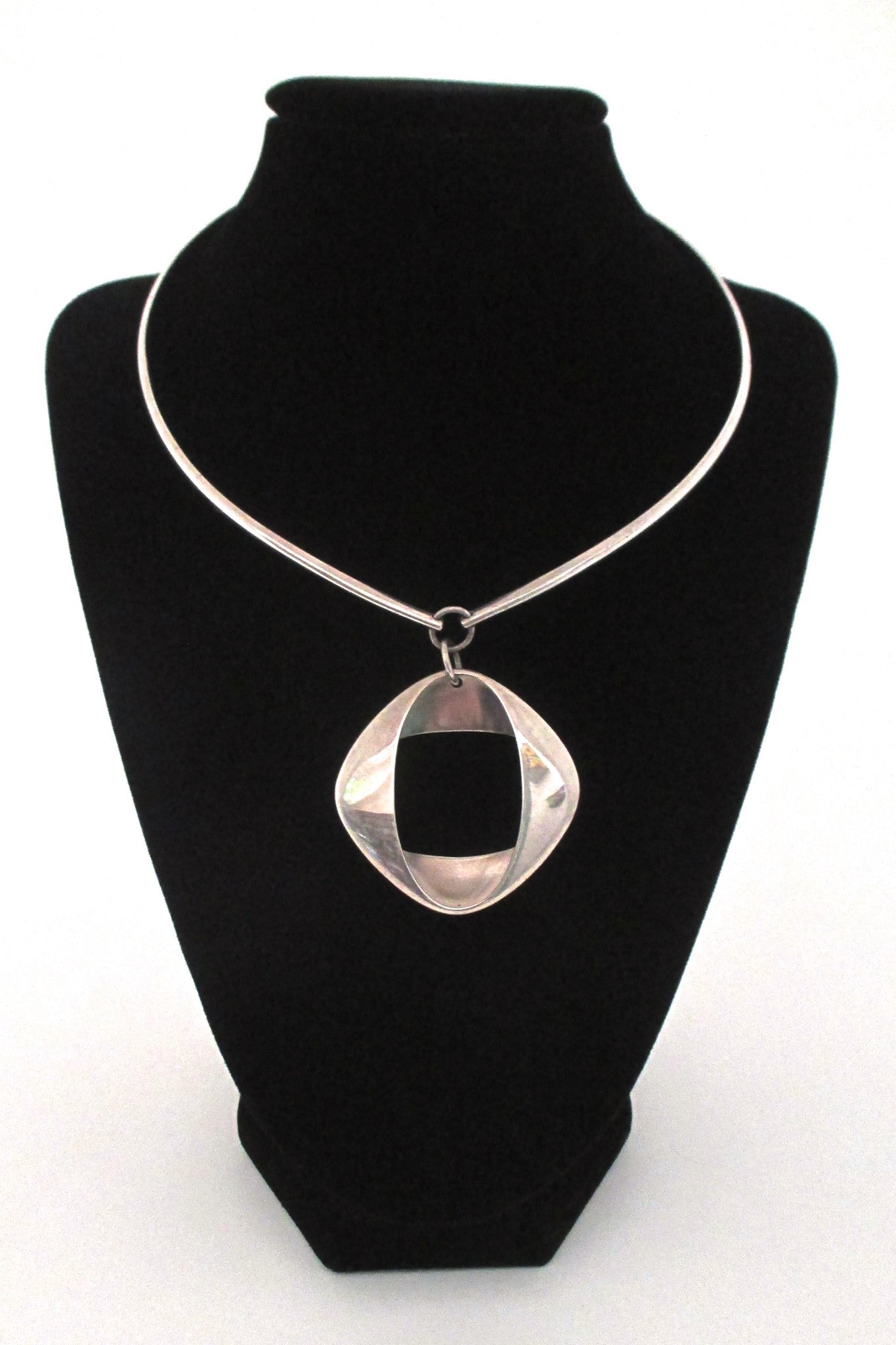 Georg Jensen Henning Koppel pendant 368 on neck ring - rare