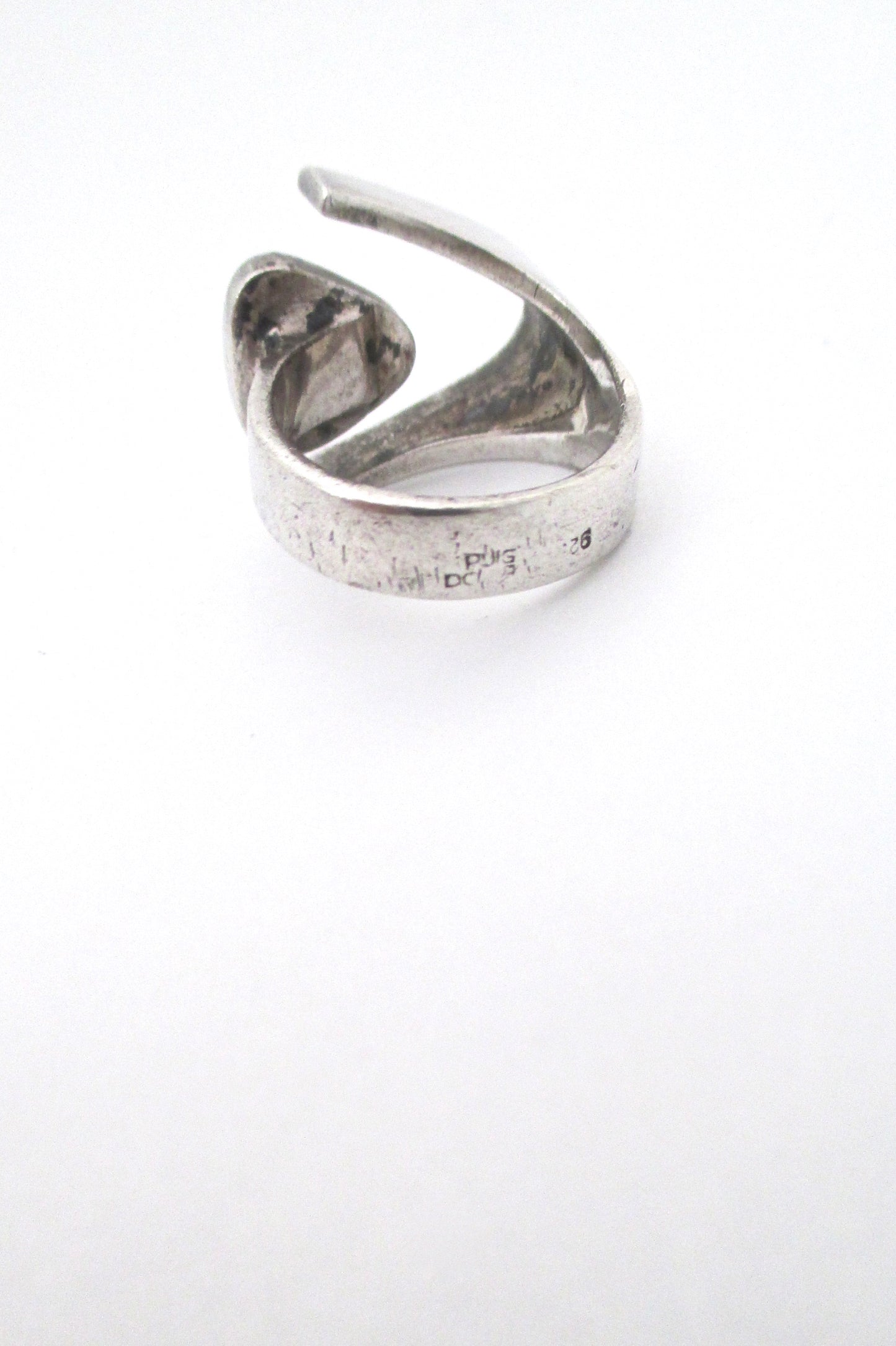 Puig Doria silver & ebony open ring