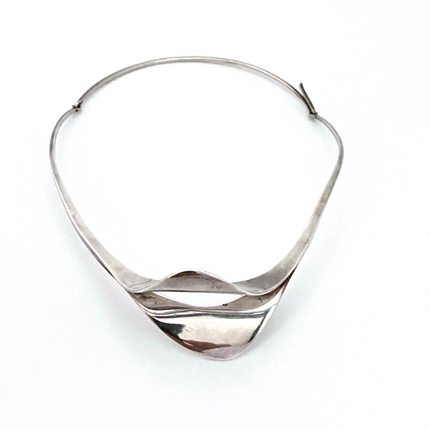 vintage heavy silver hand wrought curvy choker necklace ~ Poland