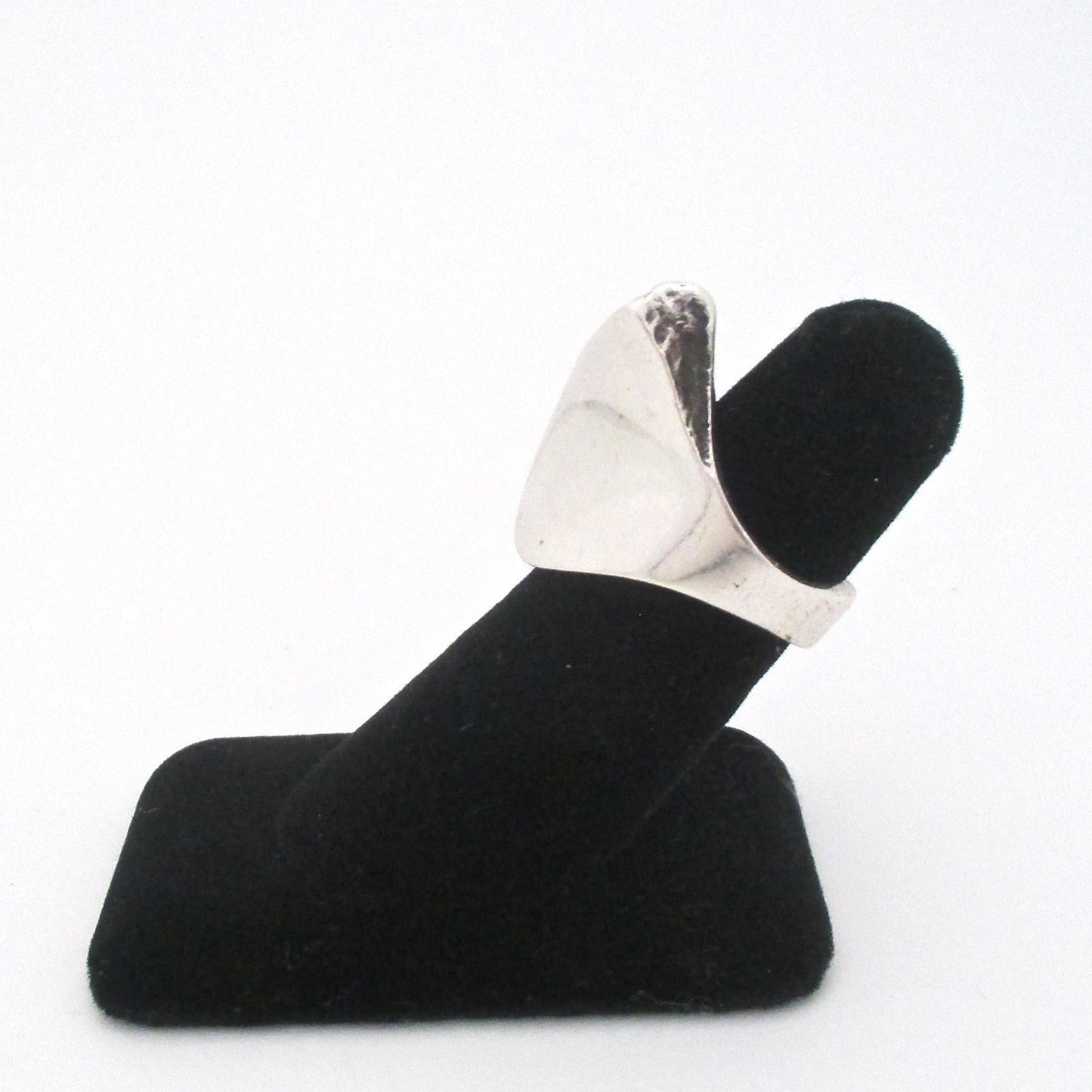 Poul Havgaard for Lapponia sculptural silver 'Balance' ring 1976