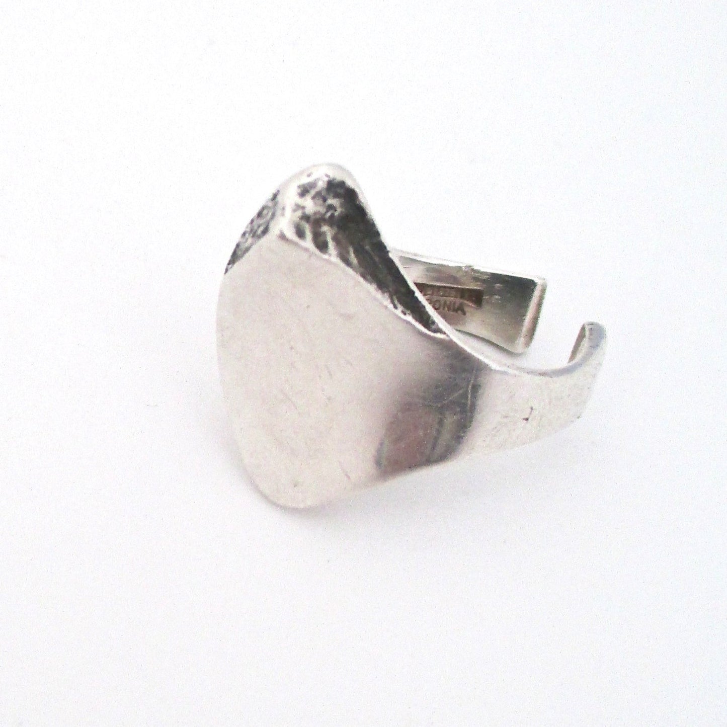 detail Poul Havgaard for Lapponia Finland large brutalist silver sculptural ring 1976