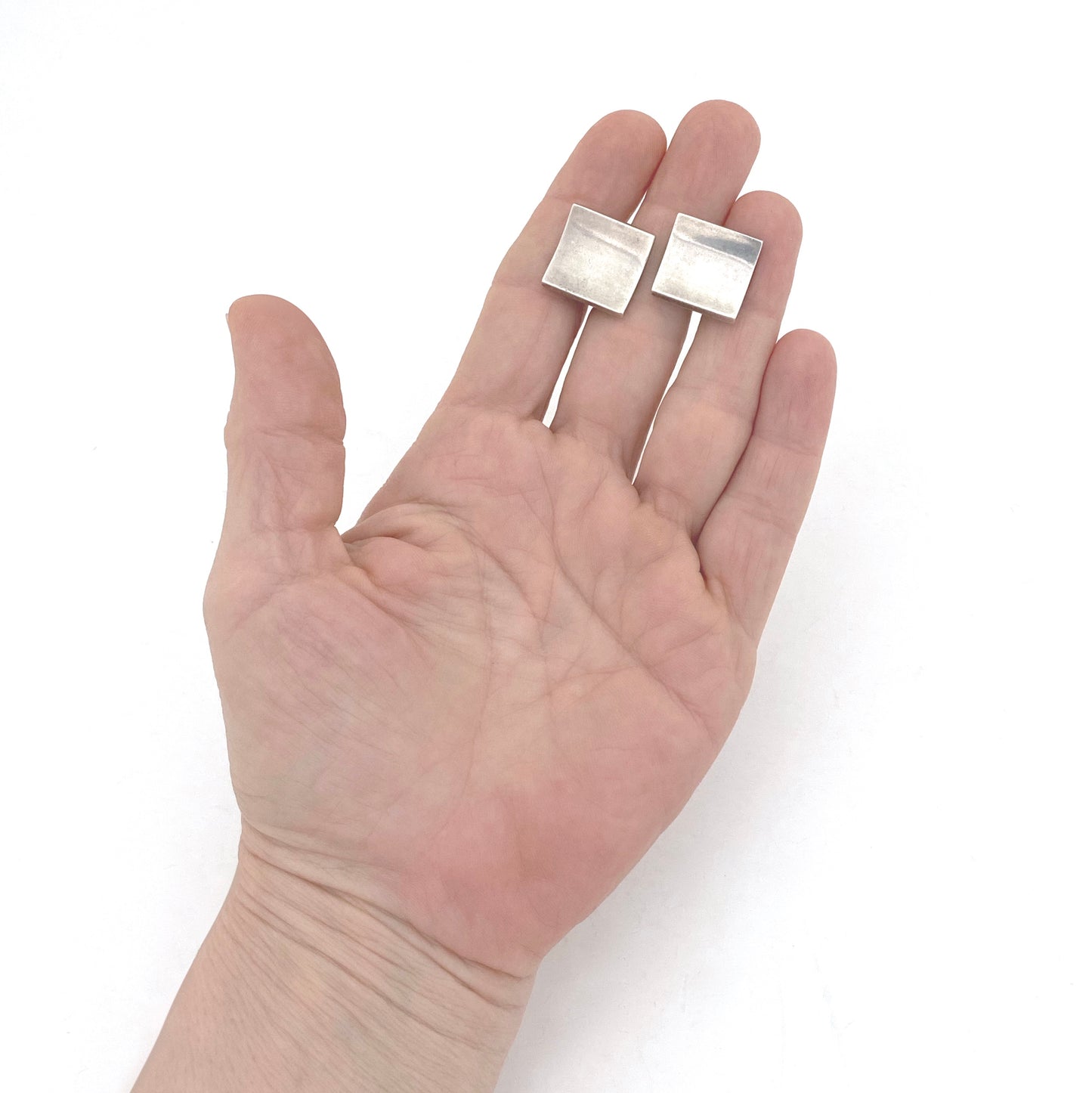 detail scale Allan Adler USA vintage silver concave square cufflinks Modernist jewelry design