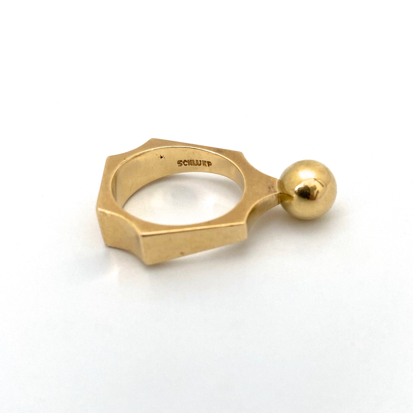 Walter Schluep Canada 18k gold sphere ring ~ solid tapered band