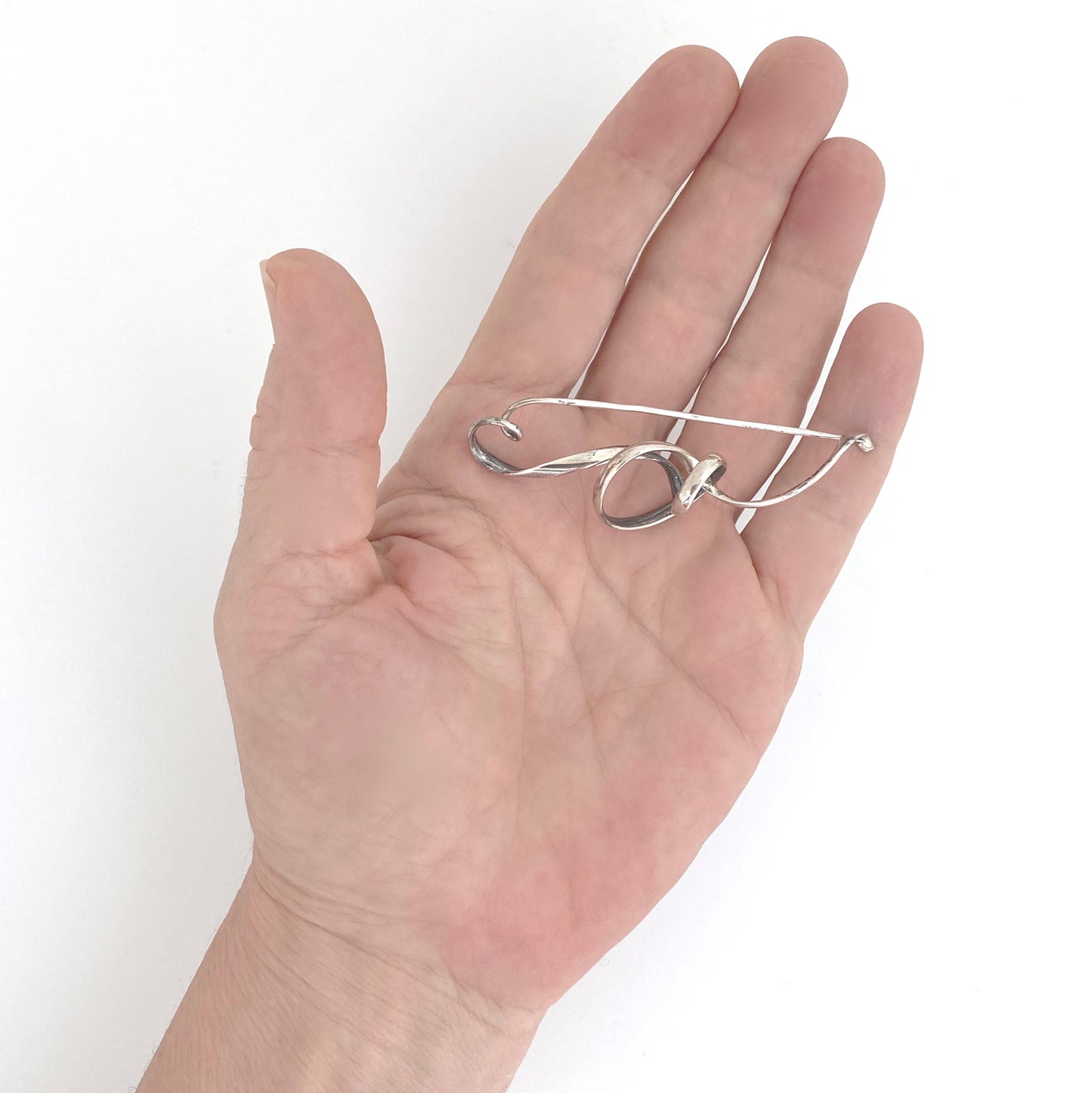 scale Vivianna Torun Georg Jensen Denmark vintage silver Forget Me Knot brooch 384 Scandinavian Modernist jewelry design