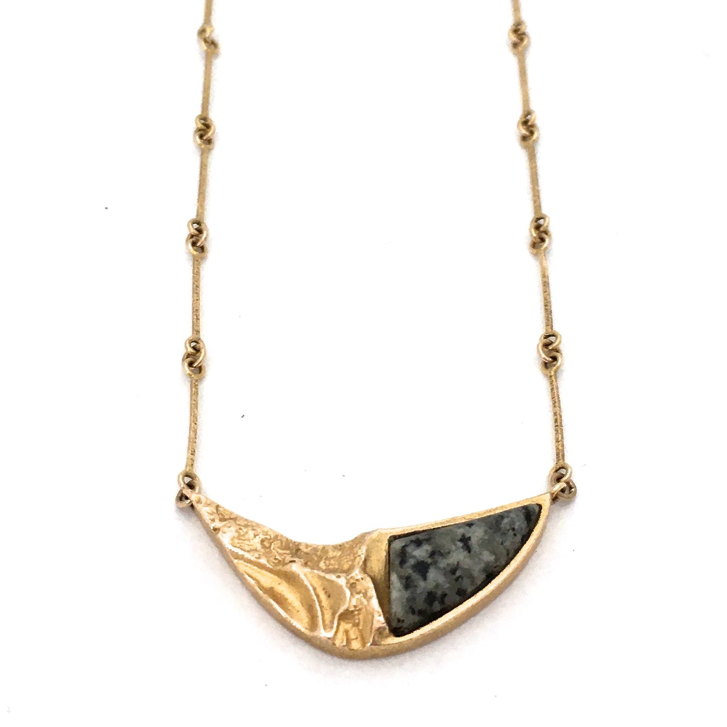 detail Lapponia Finland vintage 14k gold granite pendant necklace by Bjorn Weckstrom 1986 Scandinavian Modernist brutalist jewelry design