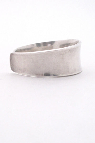 profile Georg Jensen wide heavy silver modernist cuff bracelet 188 by Poul Hansen 1960s