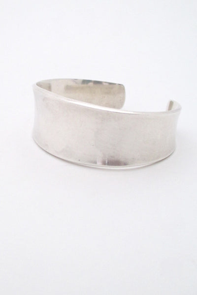 detail Georg Jensen wide heavy silver modernist cuff bracelet 188 by Poul Hansen 1960s