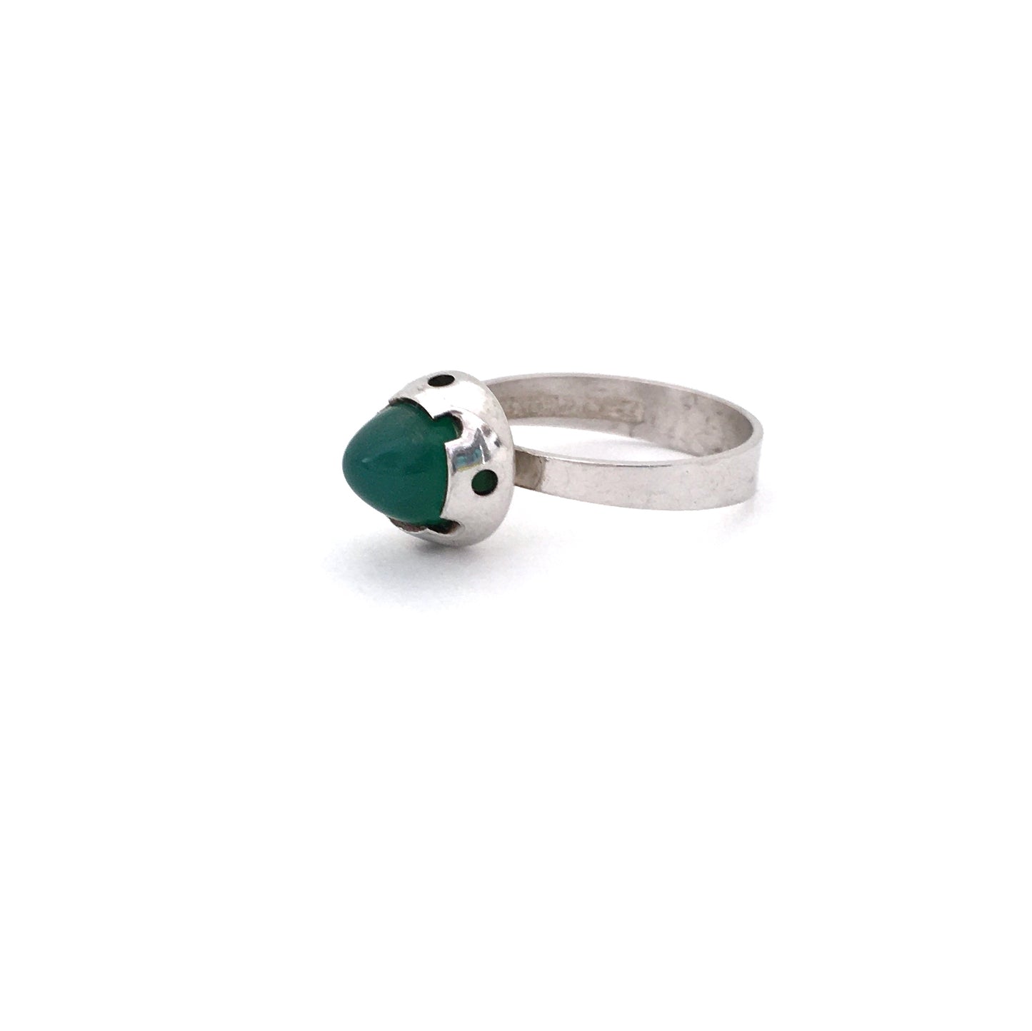detail Martti Viikinniemi Finland vintage silver and chrysoprase ring Scandinavian Modernist jewelry design