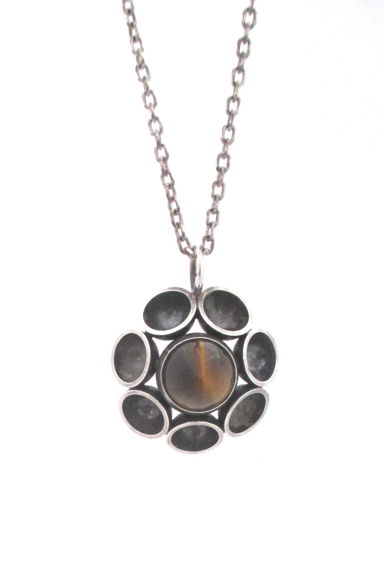 detail Elis Kauppi Kupittaan Kulta Finland vintage silver tiger eye mid century pendant Scandinavian Modern design