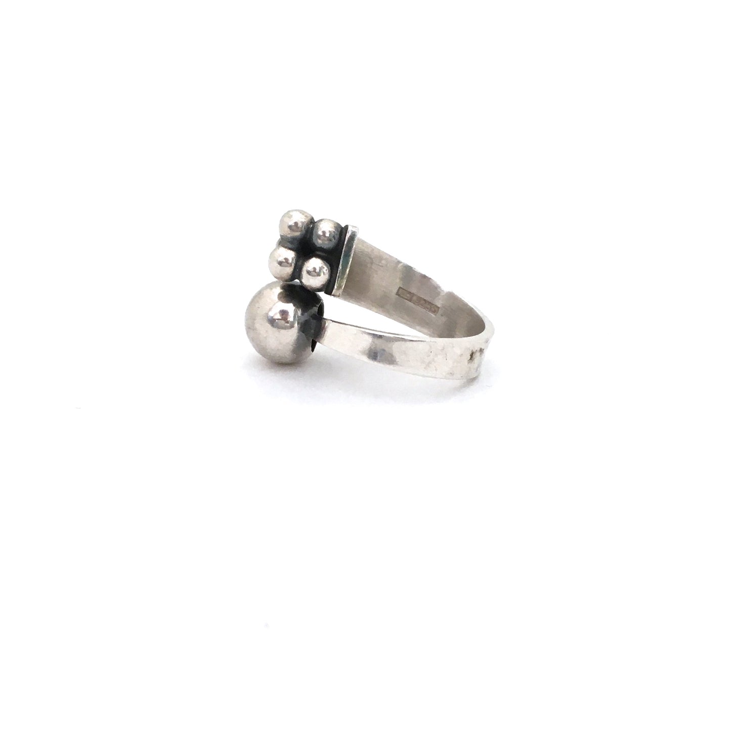 profile Elis Kauppi Kupittaan Kulta Finland vintage silver spheres wrap ring Scandinavian Modernist jewelry design