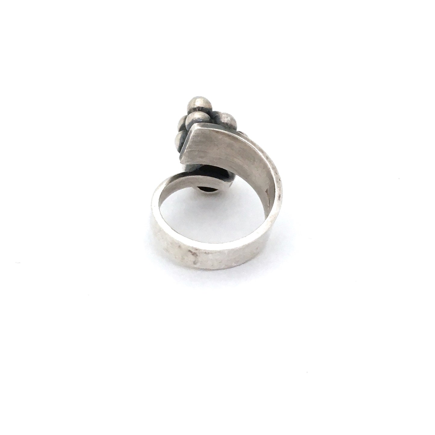 Elis Kauppi 'silver spheres' wrap ring