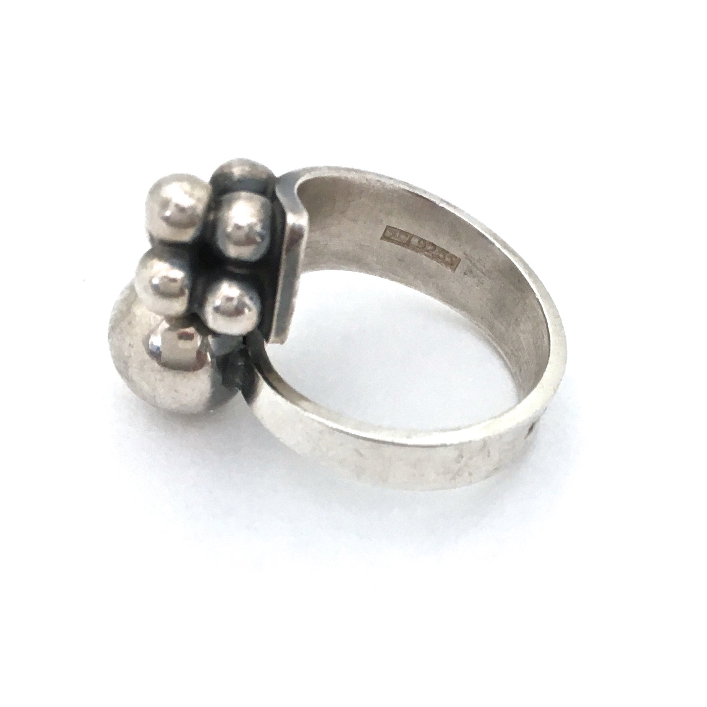 Elis Kauppi 'silver spheres' wrap ring