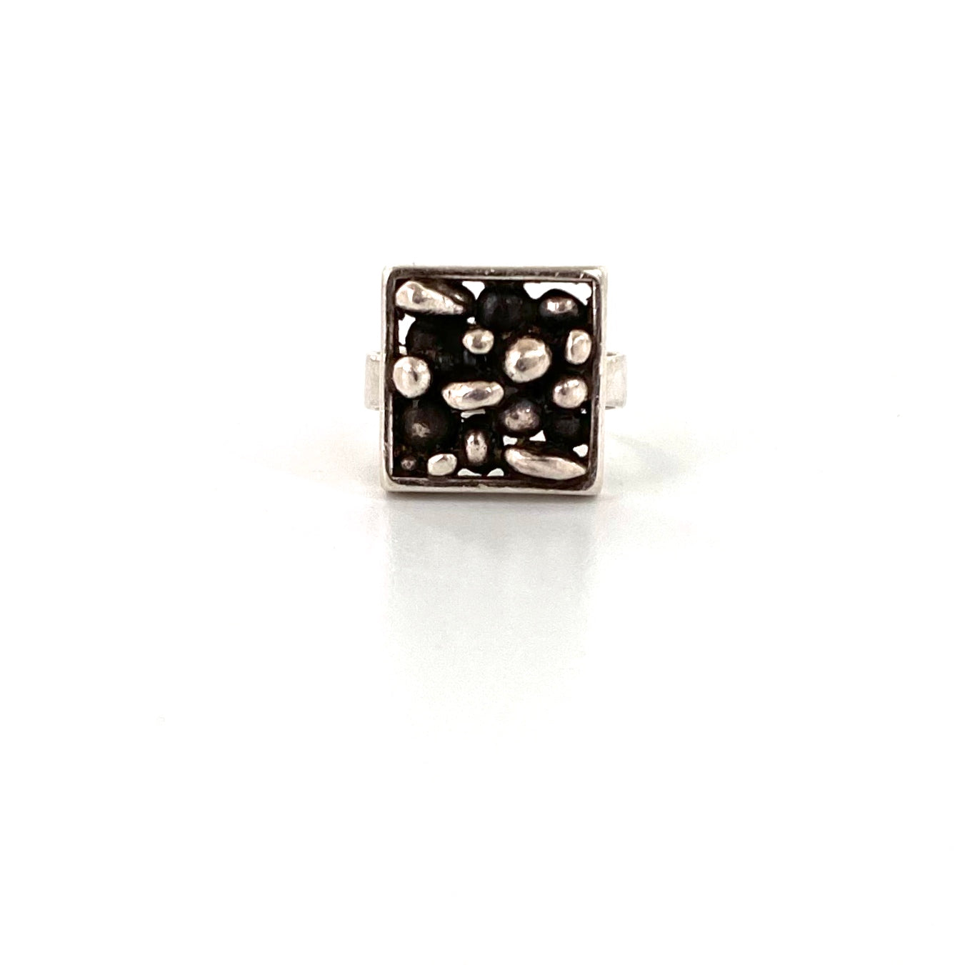 Niels From silver 'pebbles' square ring