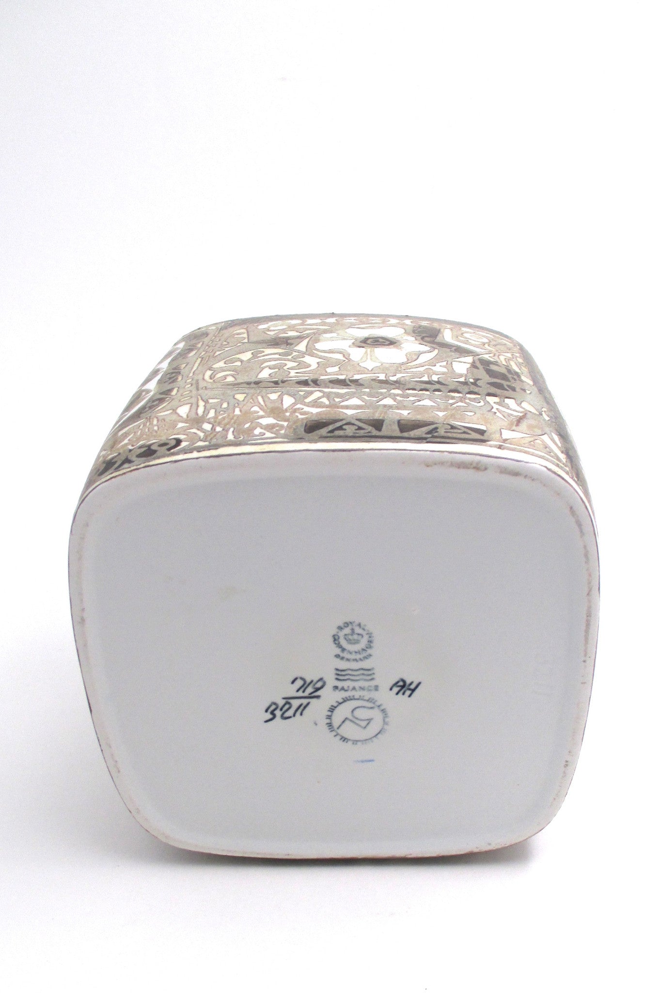 Royal Copenhagen 'Baca' large lidded box by Nils Thorsson