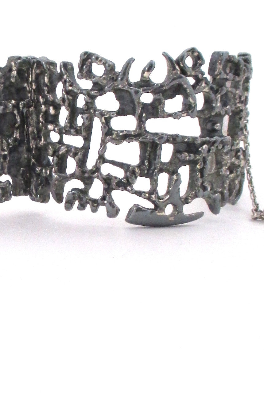 Guy Vidal Canada vintage brutalist pewter hinged bracelet with pin closure