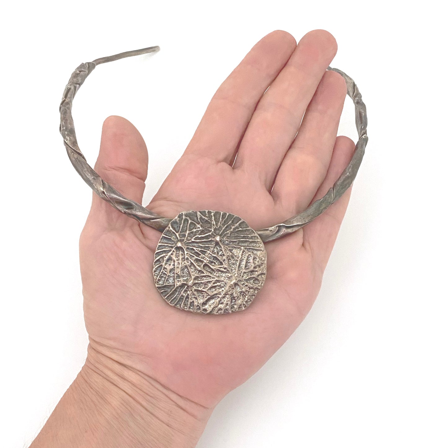scale vintage silver hand fabricated brutalist choker necklace signed Modernist jewelry design