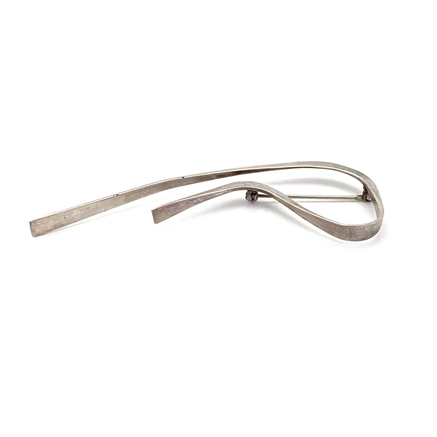 profile Betty Cooke USA vintage silver large freeform brooch 1960s 1970s American Modernist jewelry design