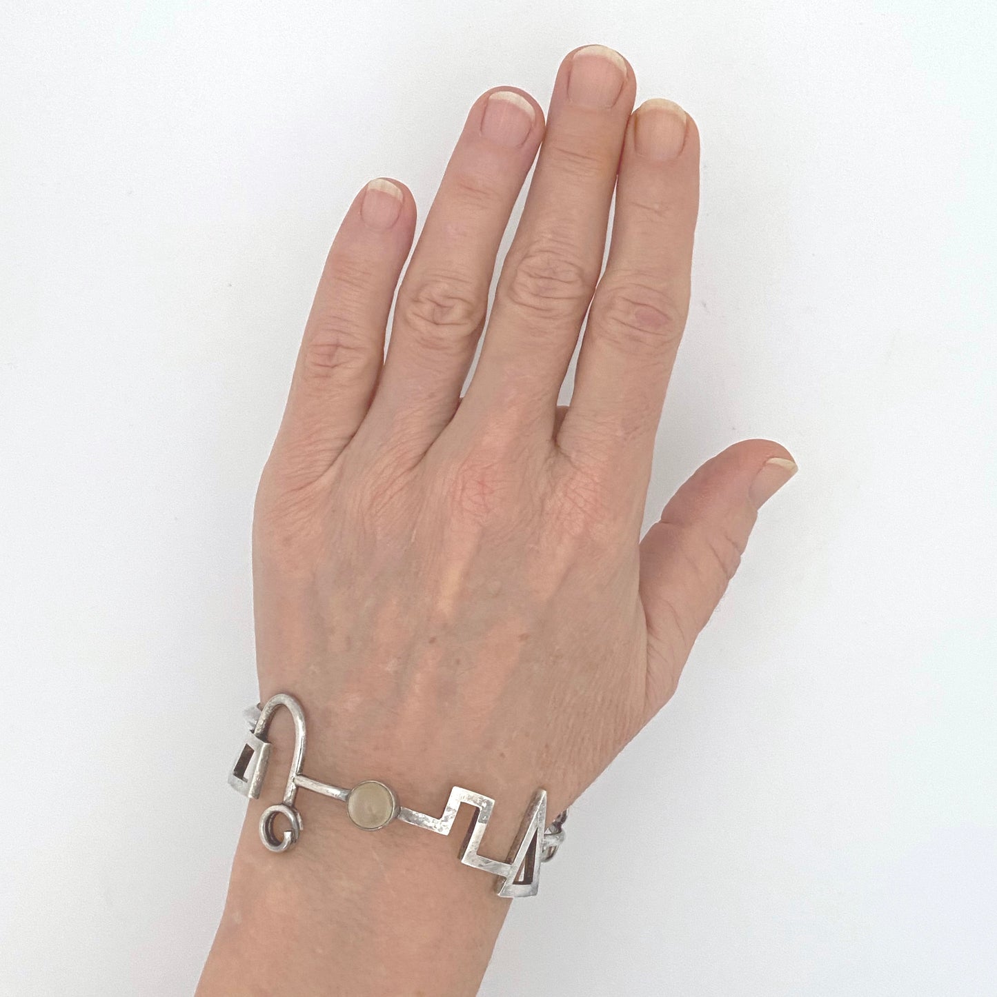 scale vintage silver postmodern bangle bracelet moonstone hematite signed J Tarentino 1991